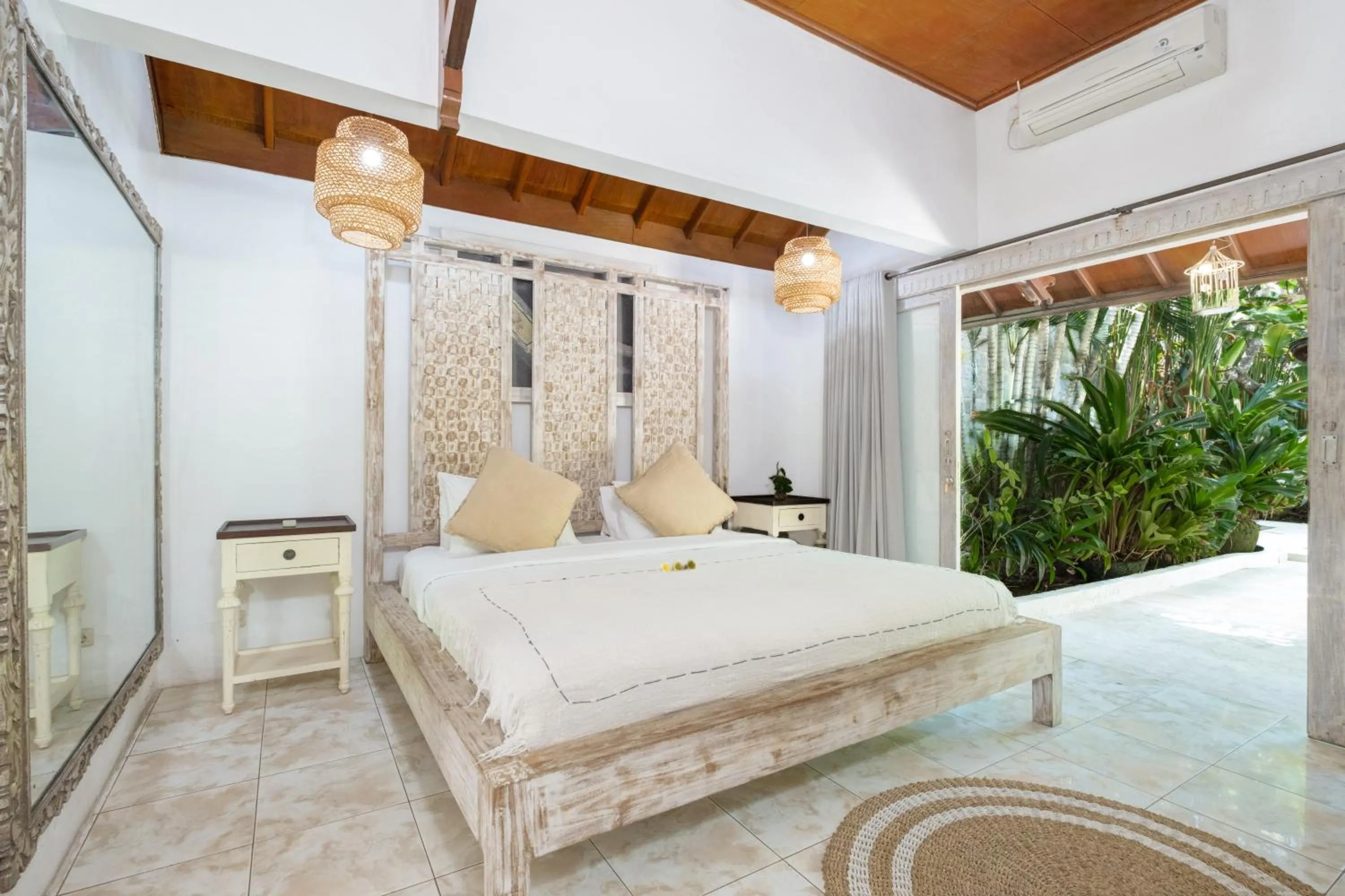 Bed in Ocean Luxury Villas - Private Pool Seminayk