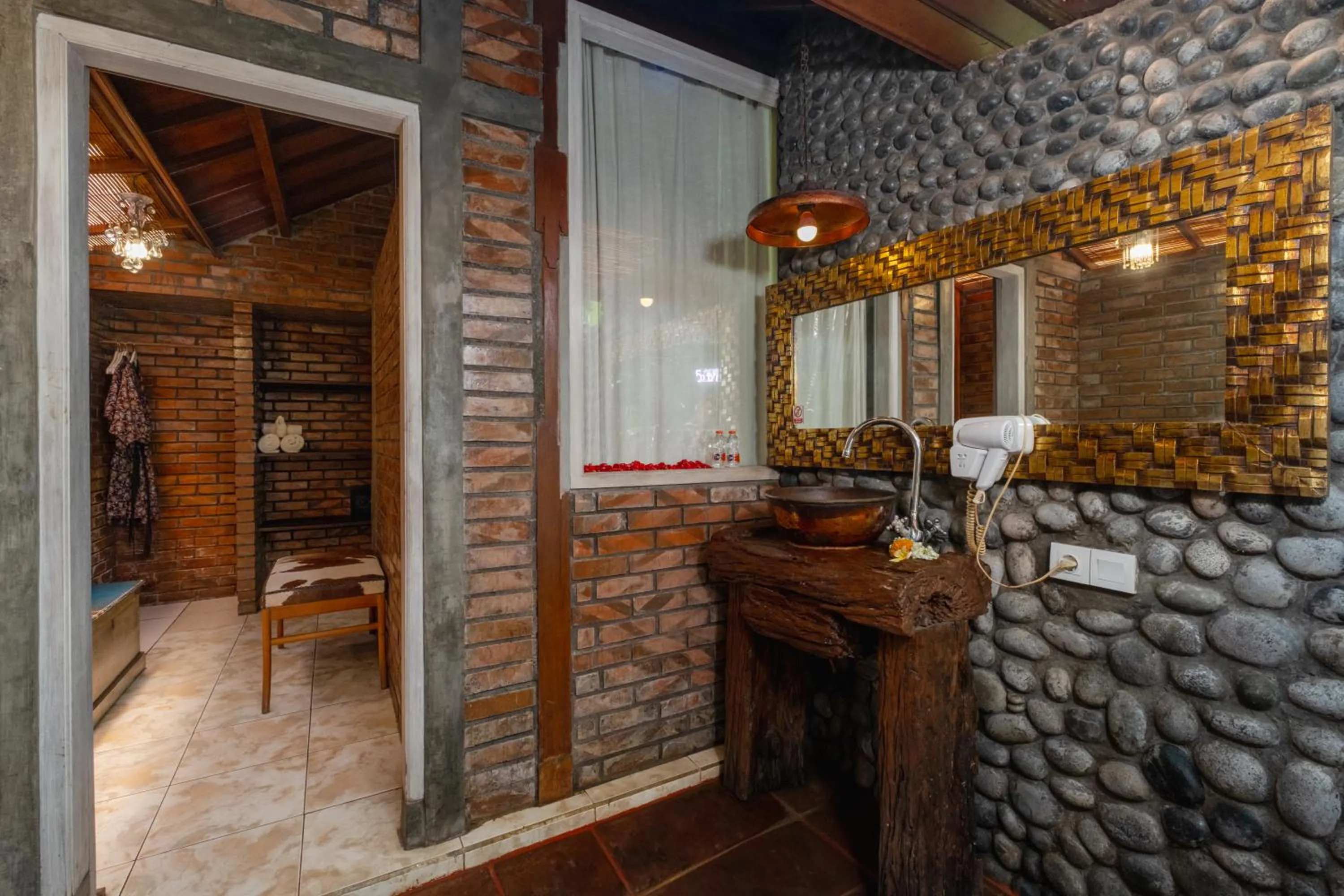 Shower in Ocean Luxury Villas - Private Pool Seminayk