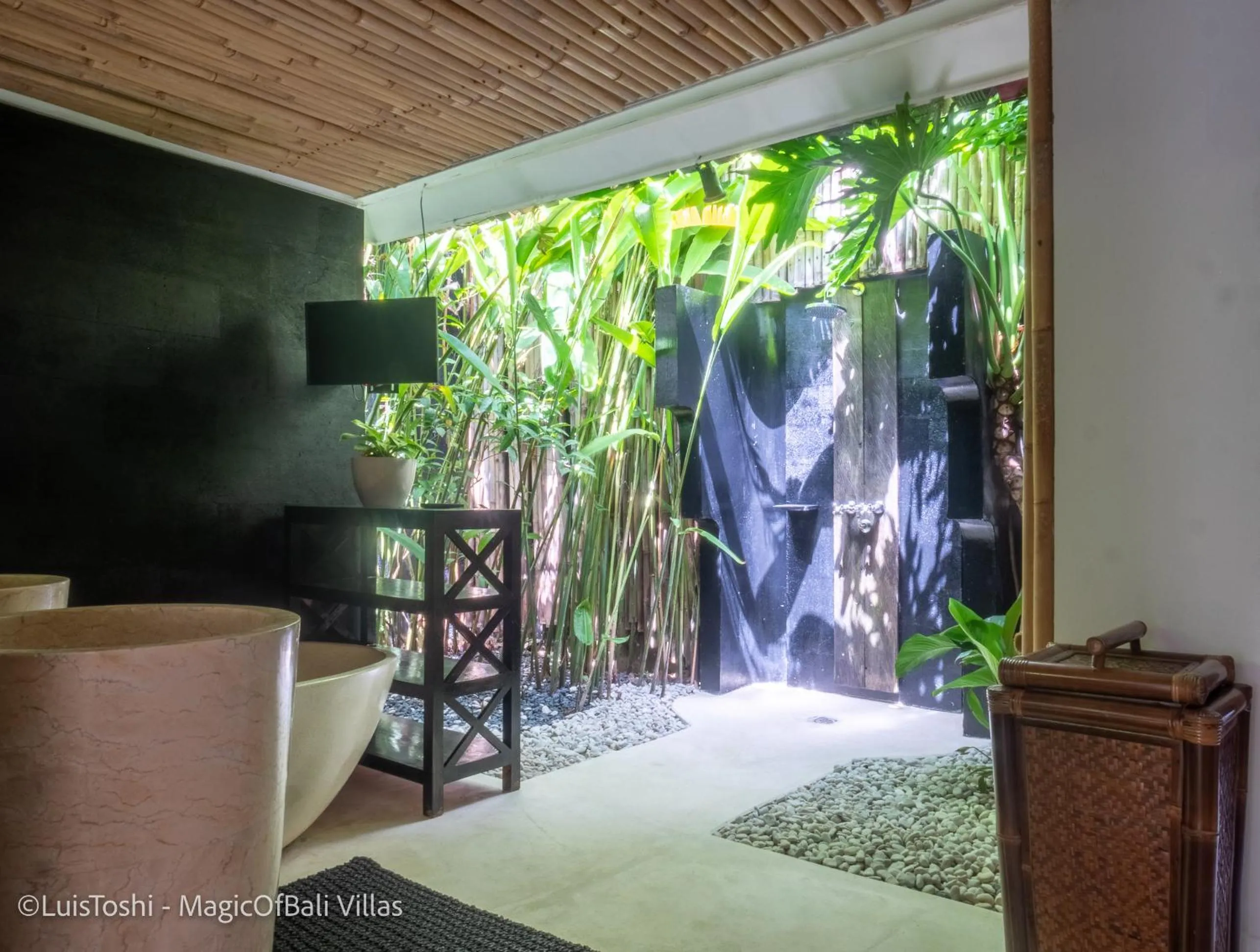 Bathroom in Ocean Luxury Villas - Private Pool Seminayk