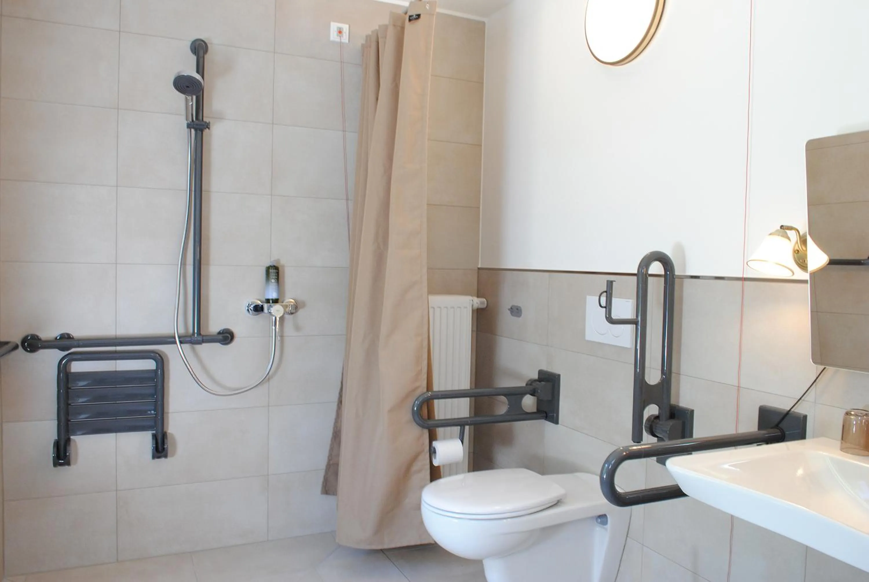 Shower in Landhaus Gräfendhron