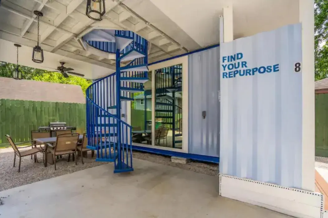 East Downtown Mico-luxe Container living pod #8 East Downtown Mico-luxe Container living pod #8