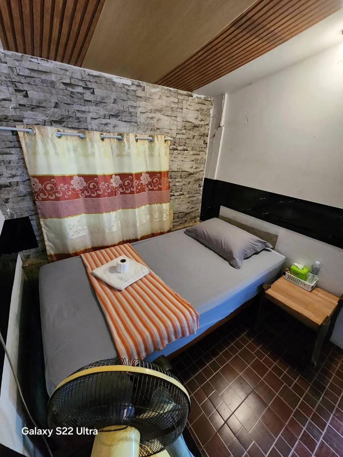 Bed in Tuk Tuk Guesthouse