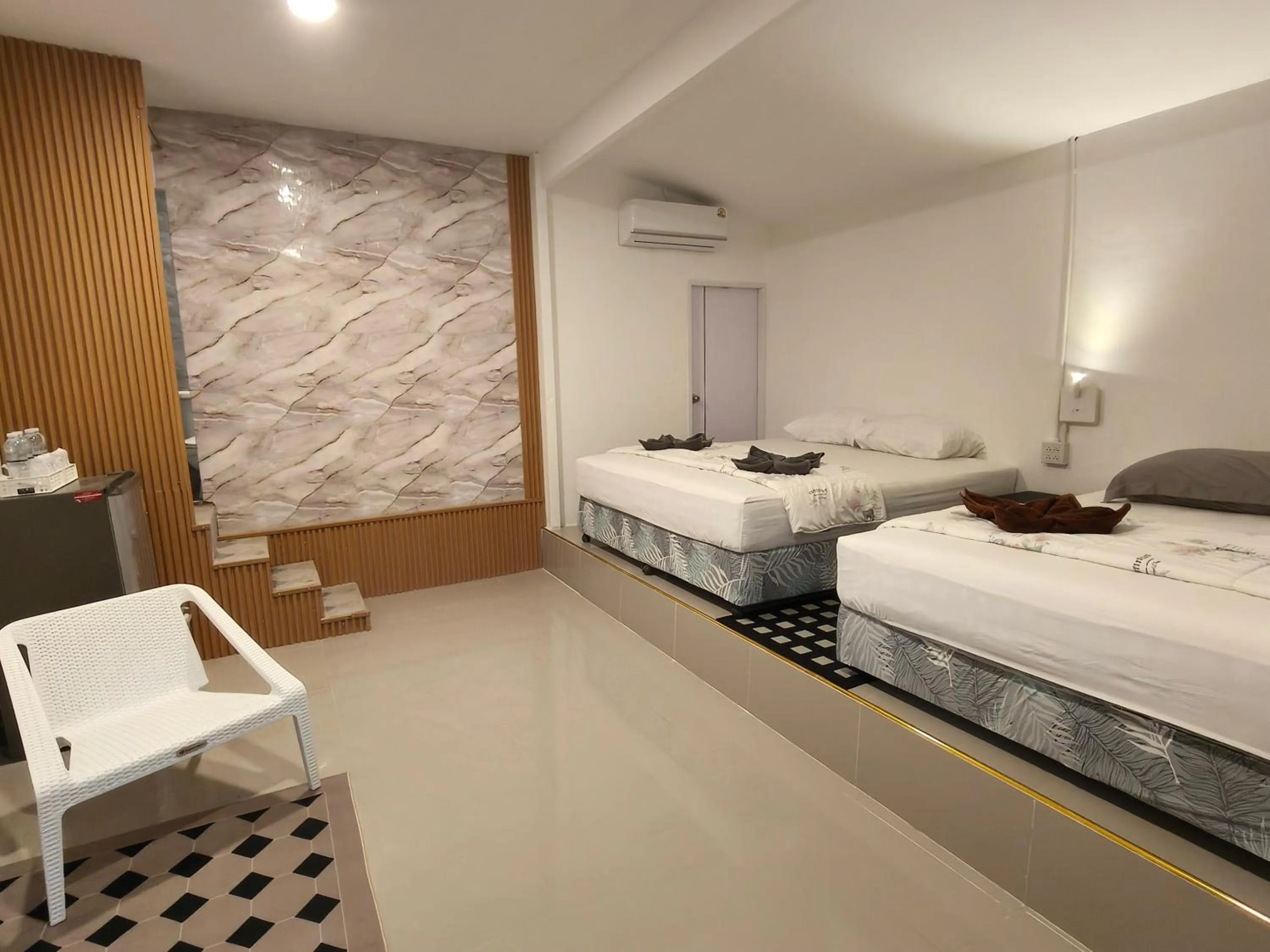 Bed in Tuk Tuk Guesthouse