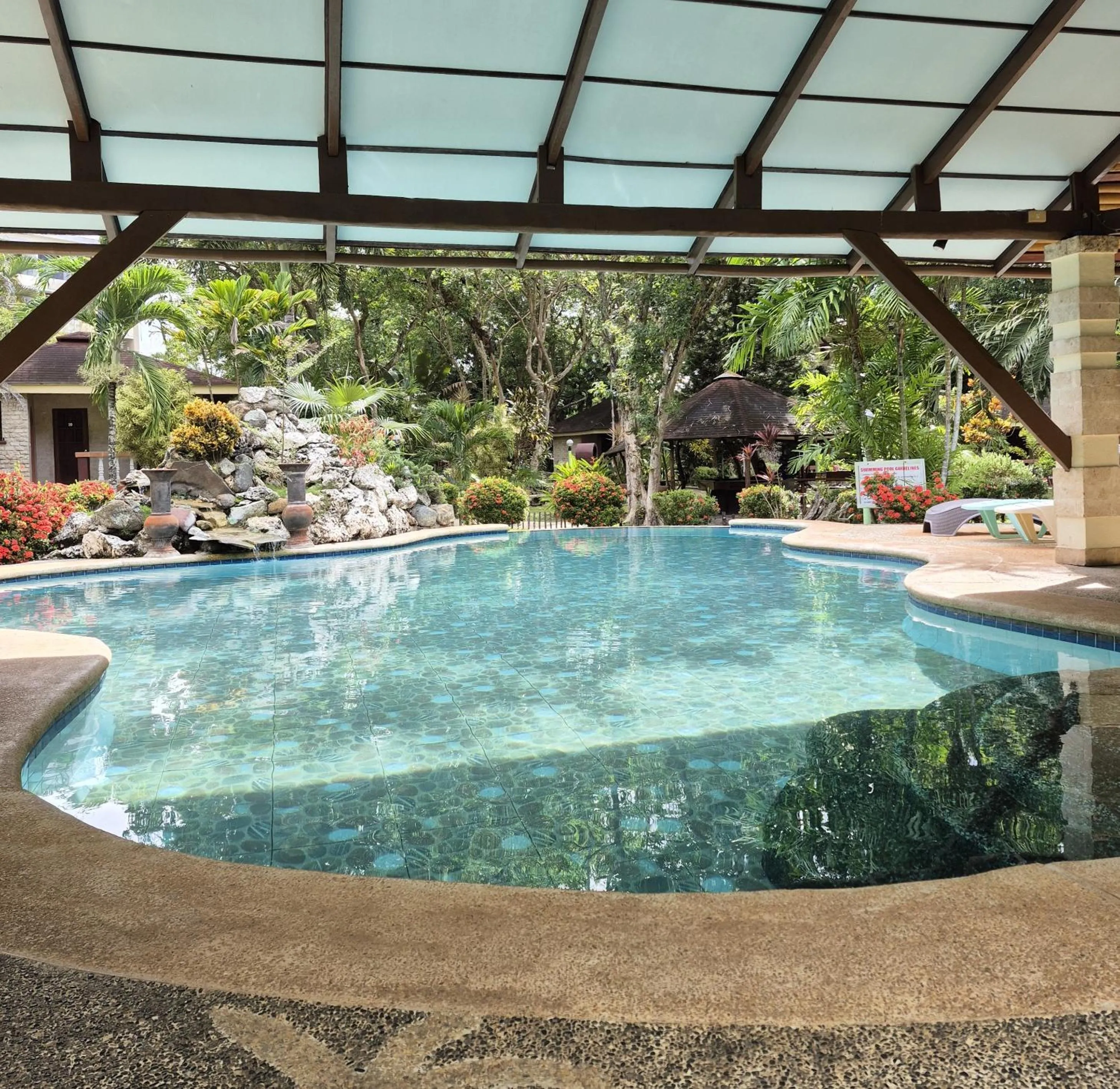 Swimming pool in ALONALAND RESORT