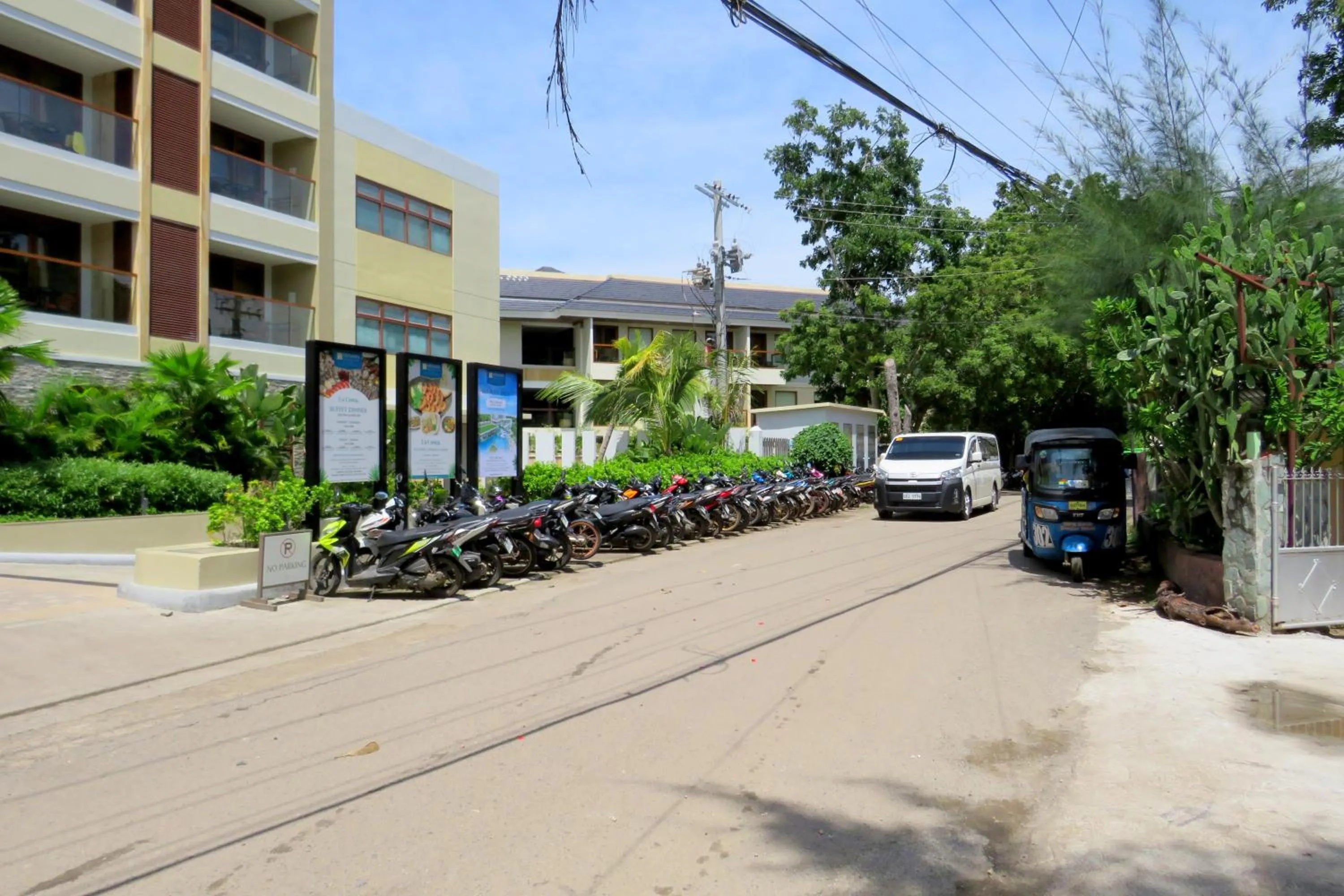 Neighbourhood in ALONALAND RESORT