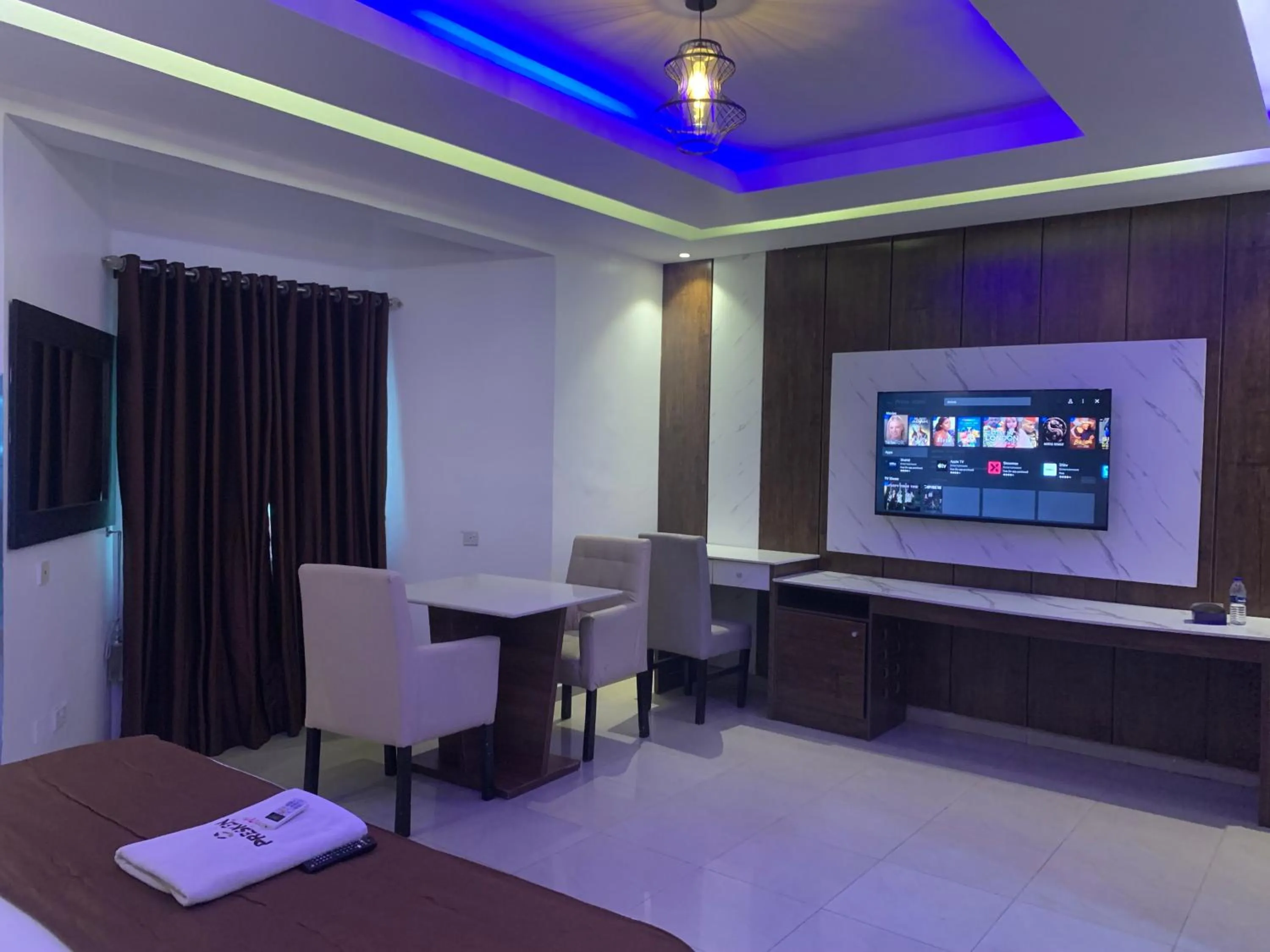 Bed in Presken Hotel @Oniru