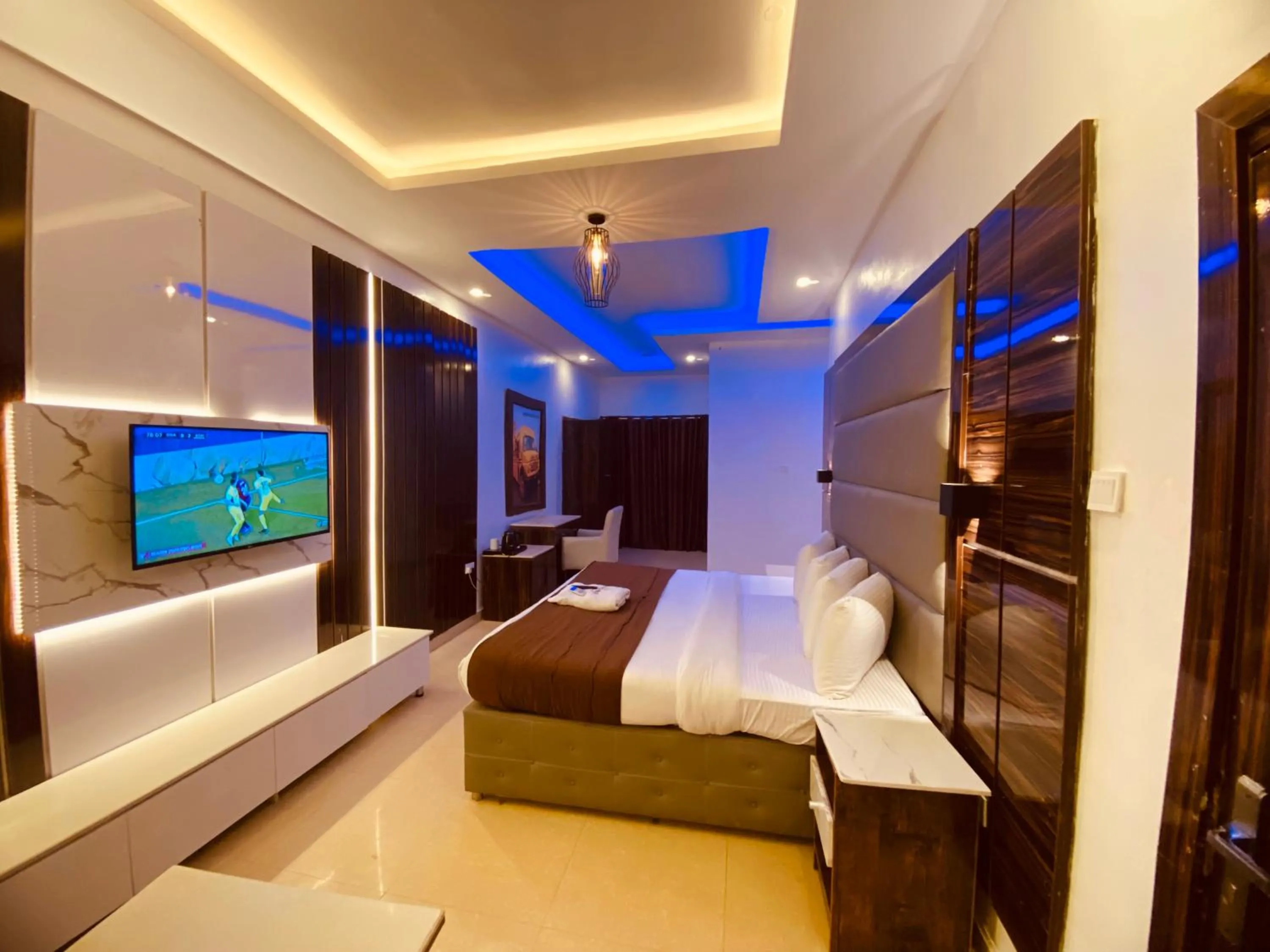 Bed in Presken Hotel @Oniru