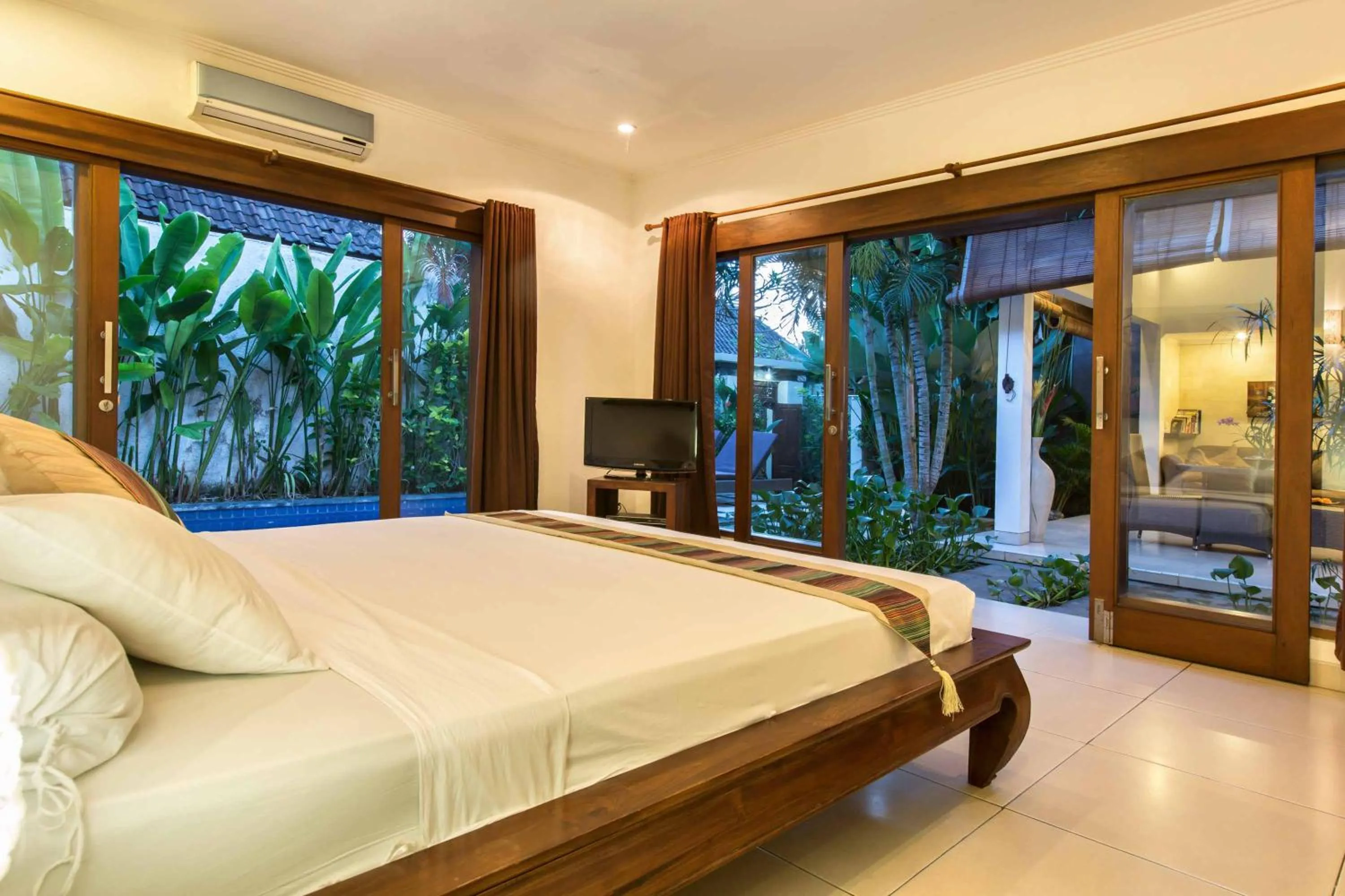 Bedroom, Bed in Villa Bali Zen Kerobokan