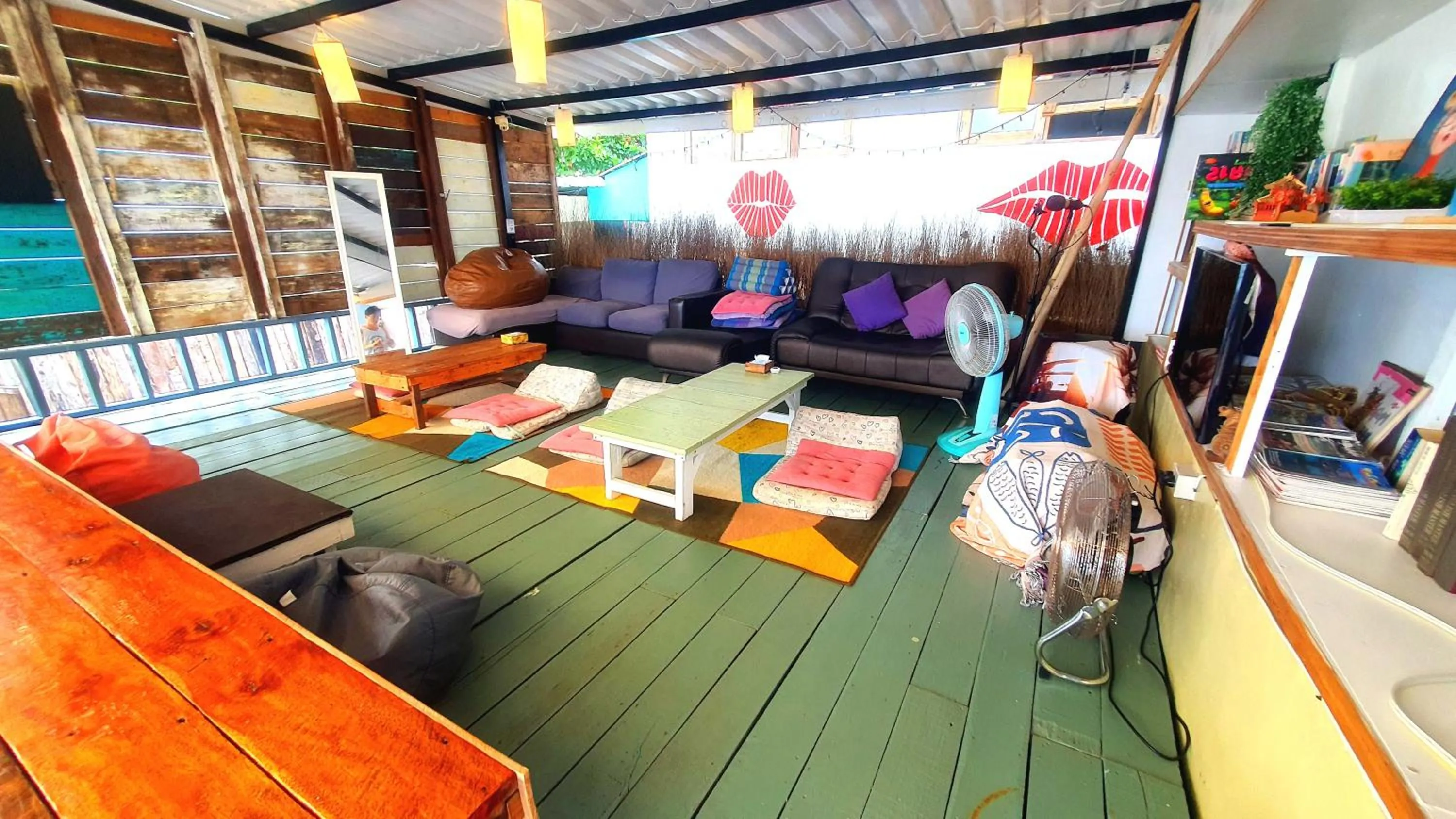 Restaurant/places to eat in Kohchang 7 seaview bungalow