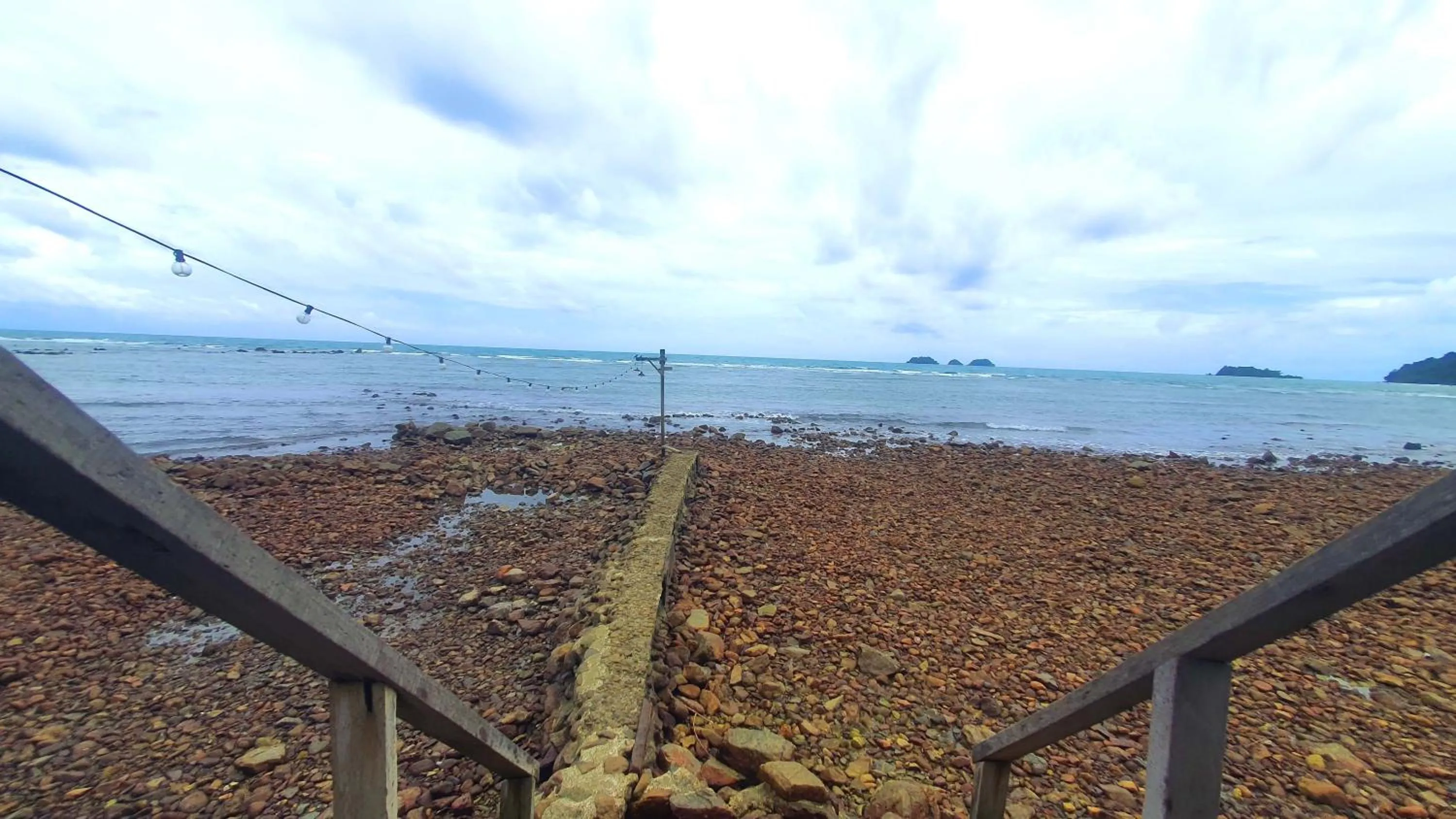 Restaurant/places to eat in Kohchang 7 seaview bungalow