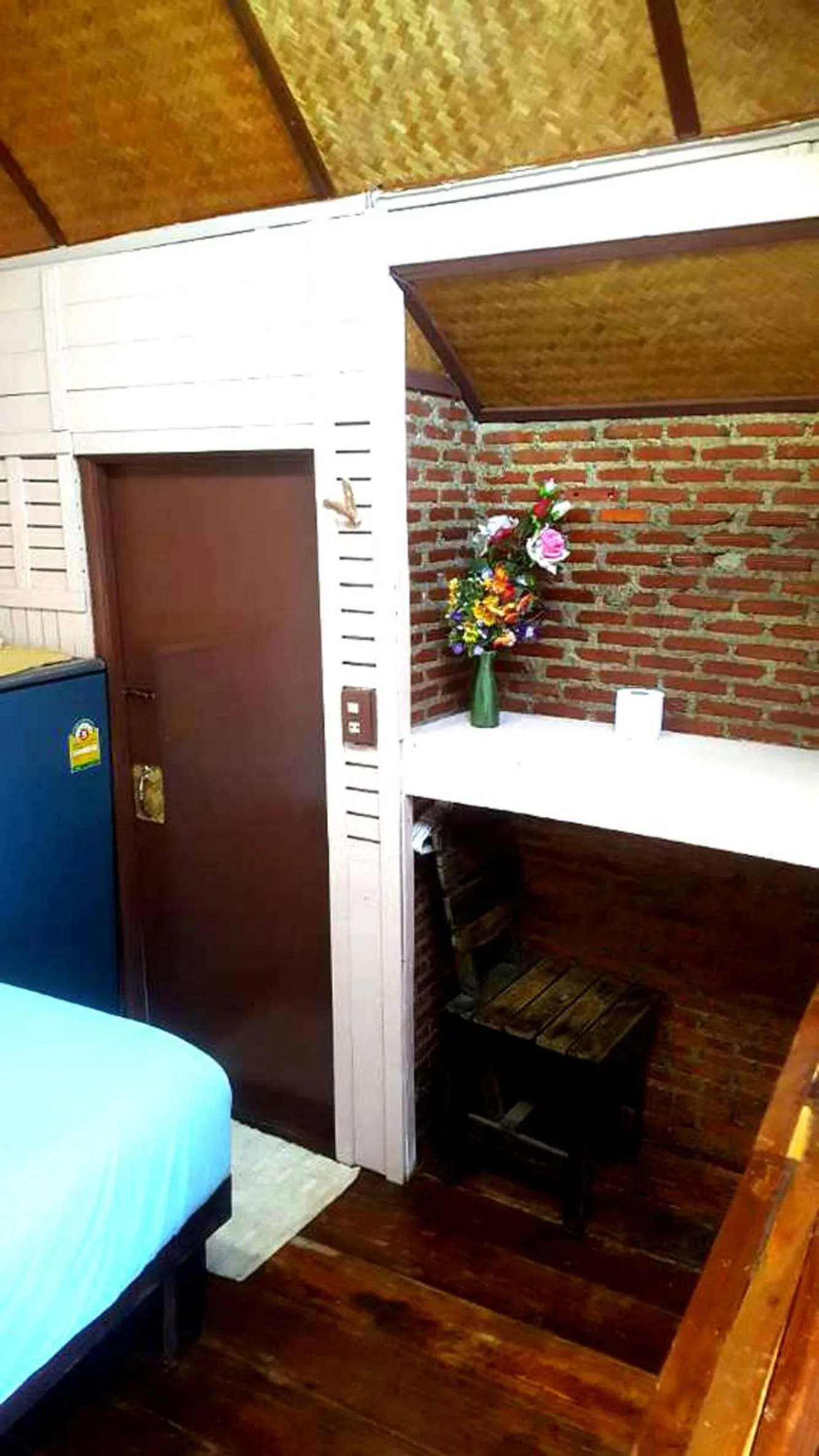 Bathroom, Bed in Kohchang 7 seaview bungalow