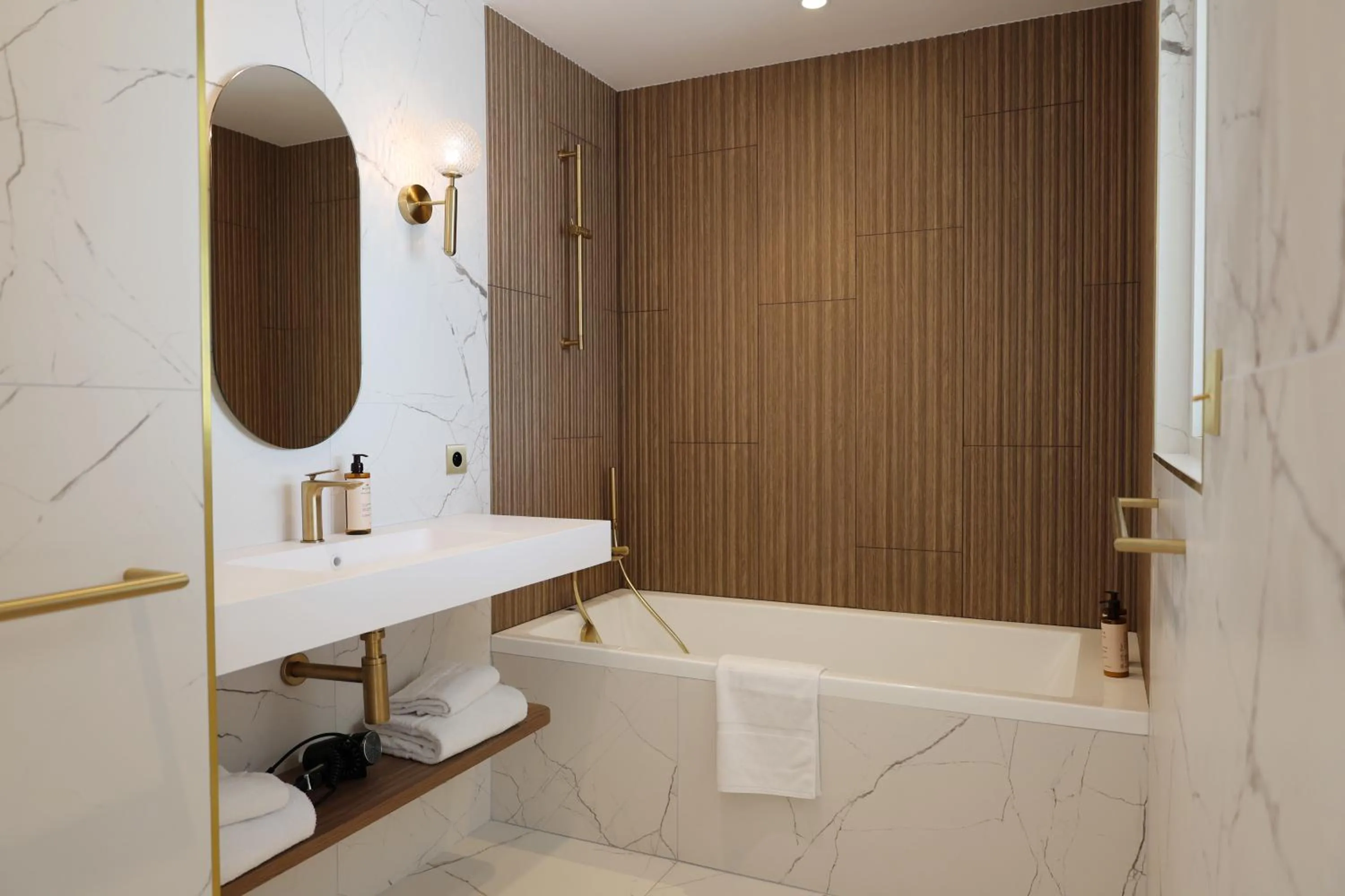 Bathroom in Les Sables Blancs