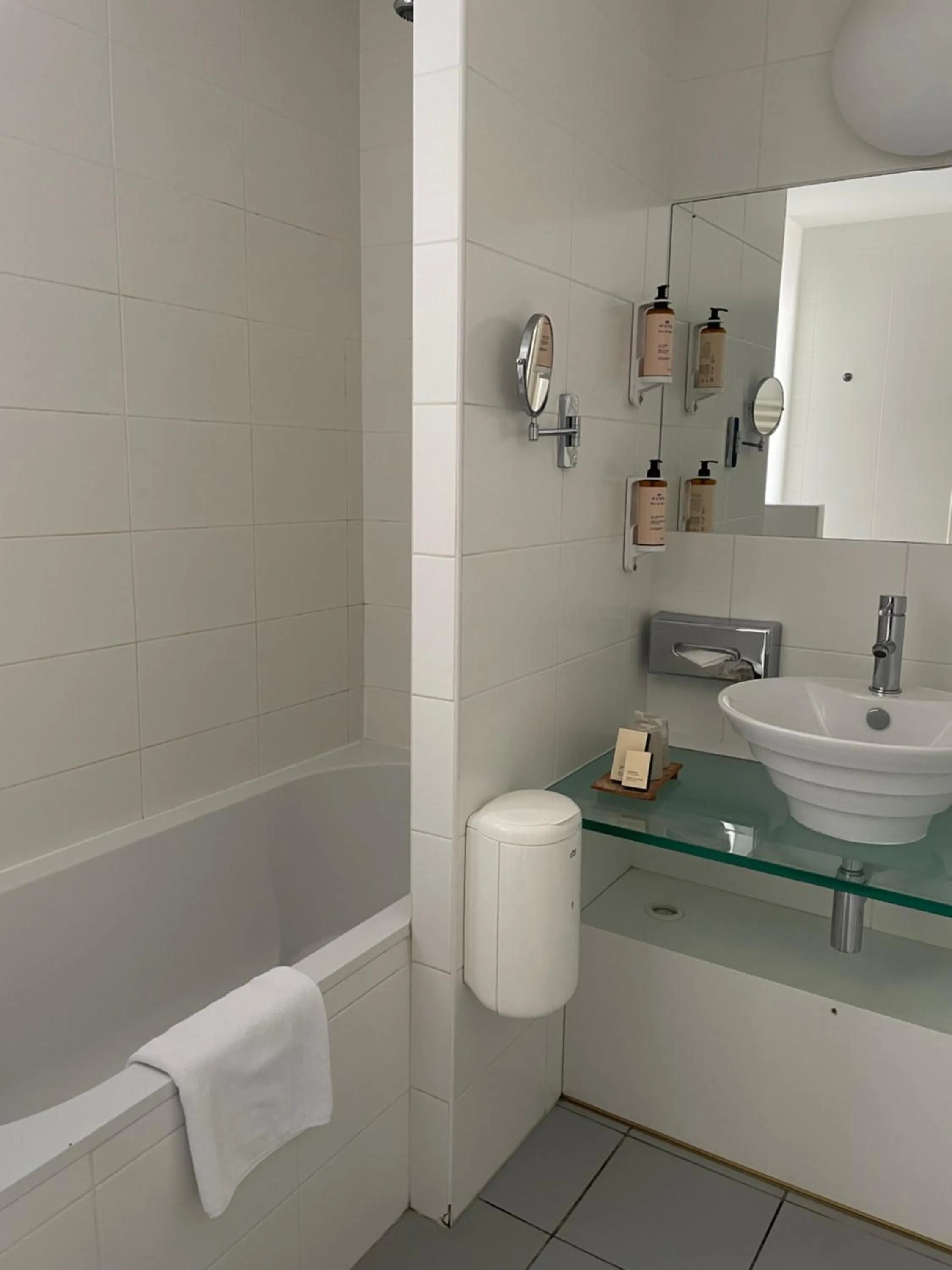 Bathroom in Les Sables Blancs