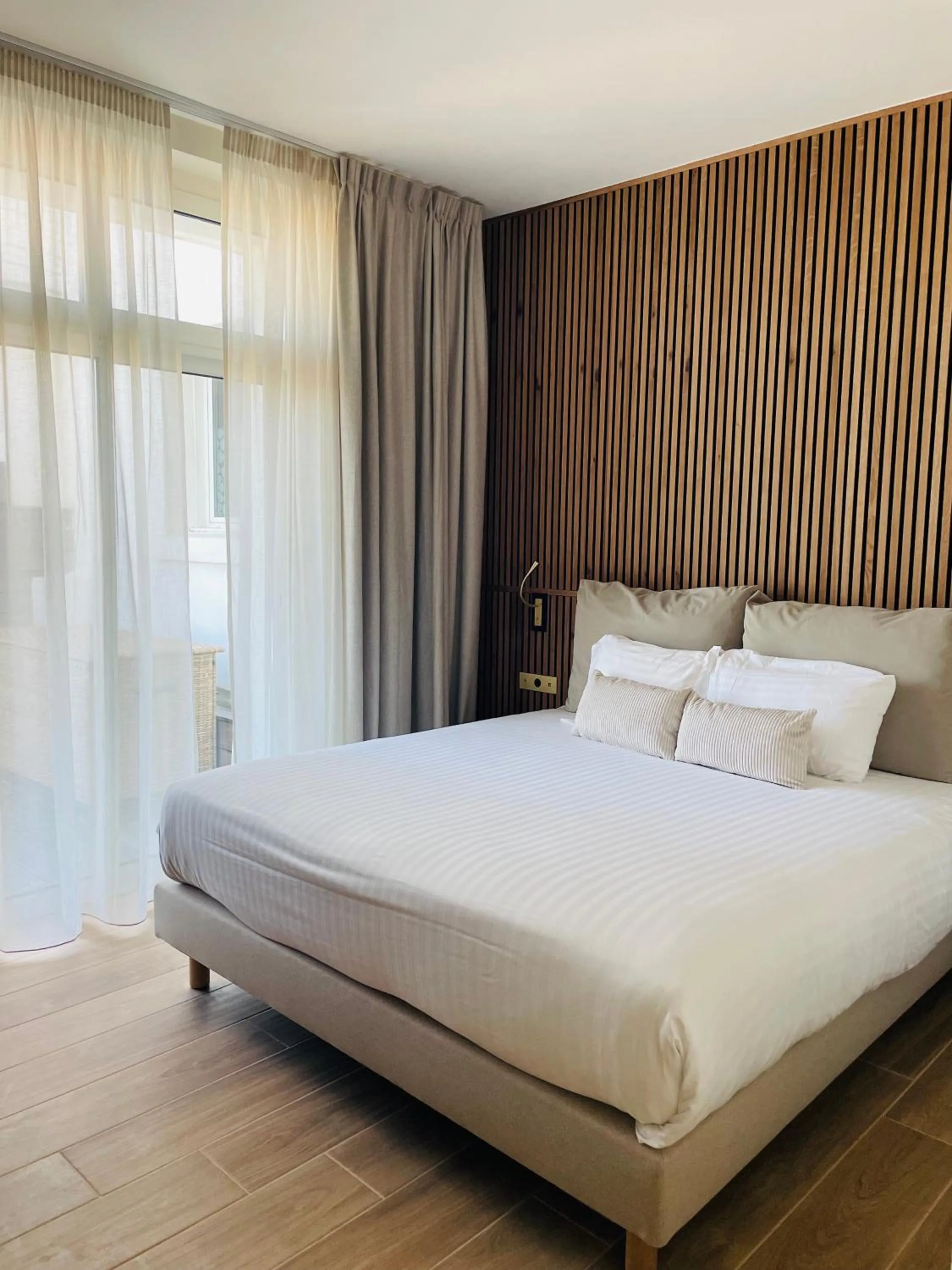 Bedroom, Bed in Les Sables Blancs