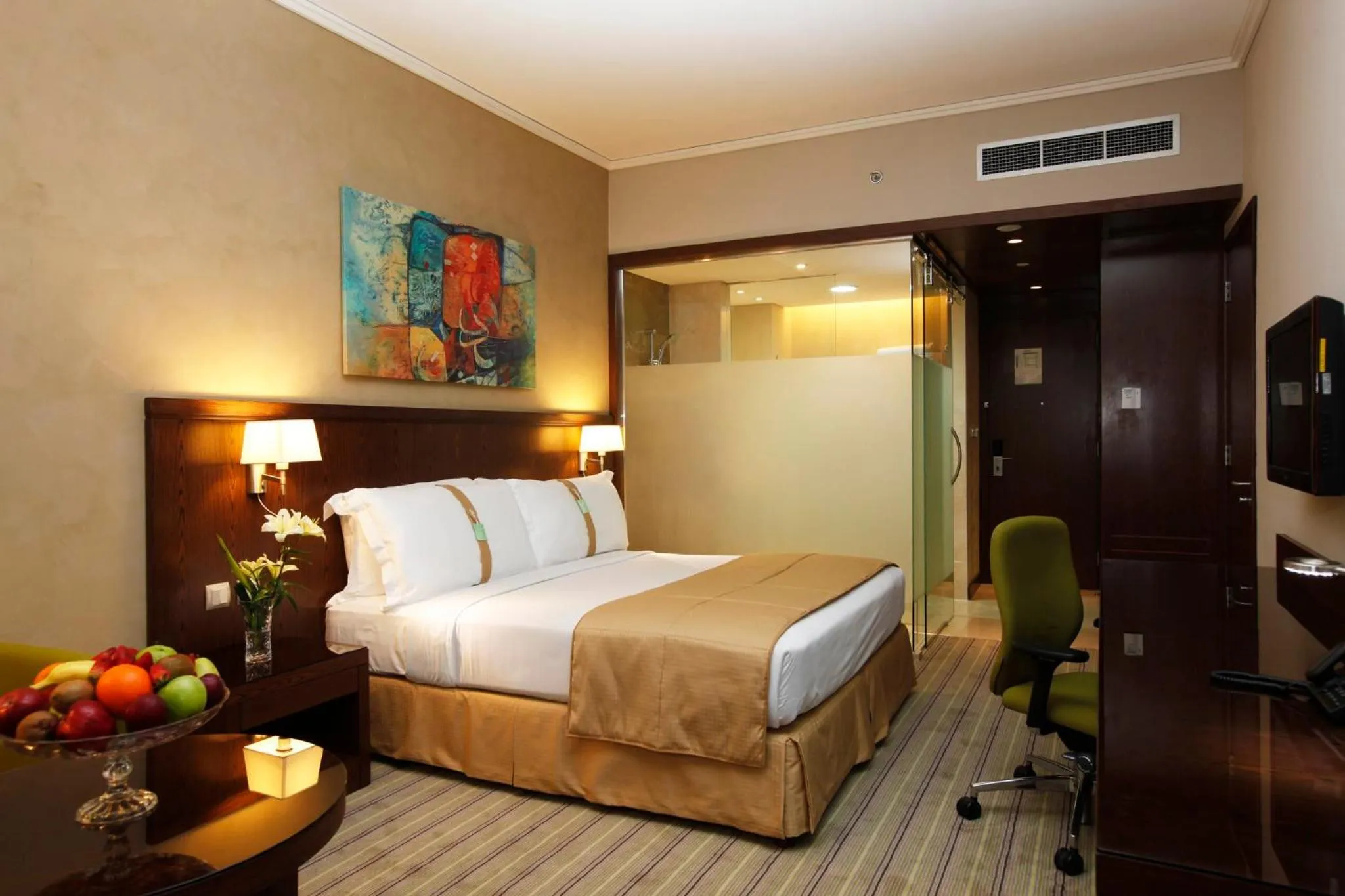 Photo of the whole room, Bed in Holiday Inn Meydan, an IHG Hotel