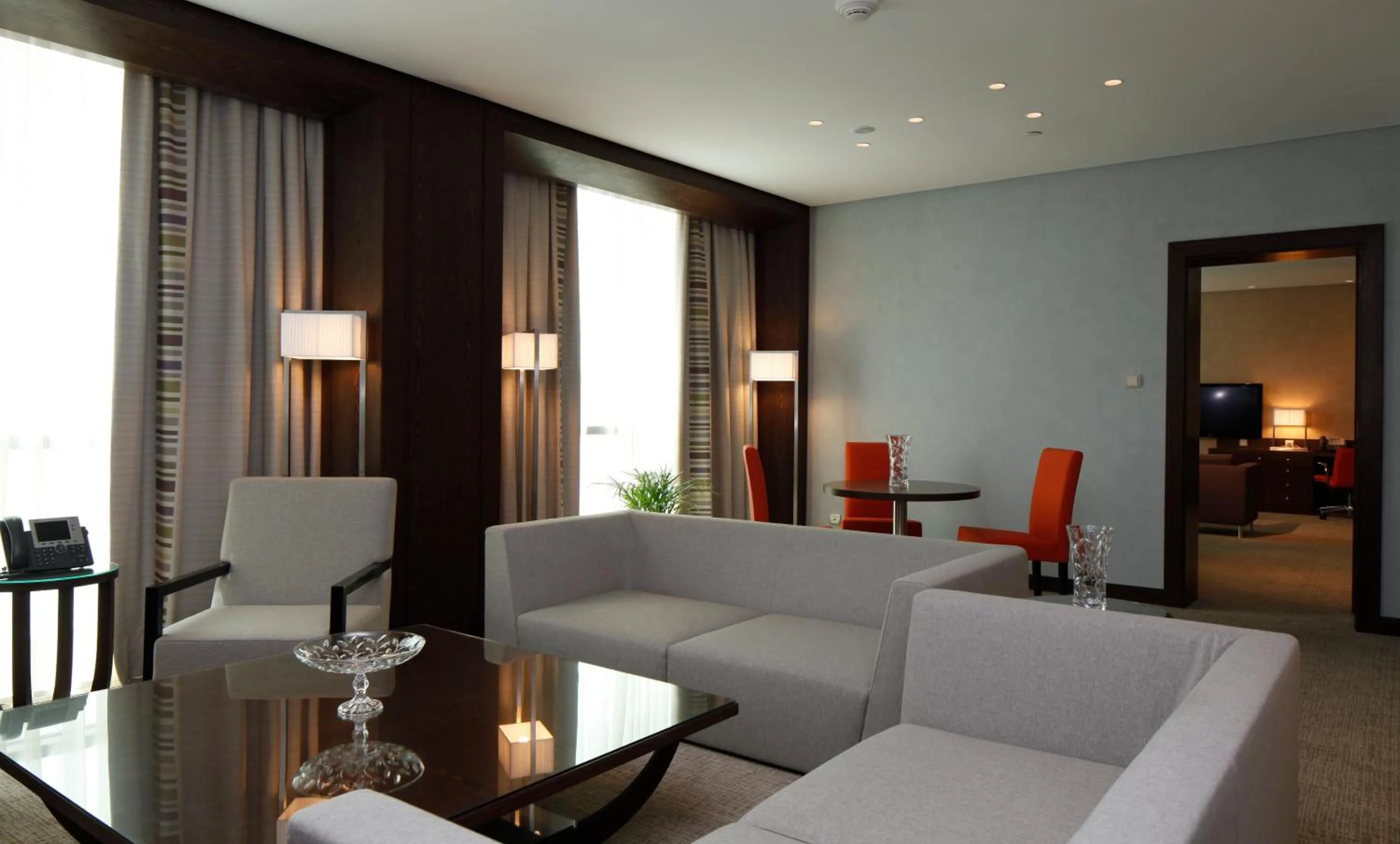 Photo of the whole room, Seating Area in Holiday Inn Meydan, an IHG Hotel