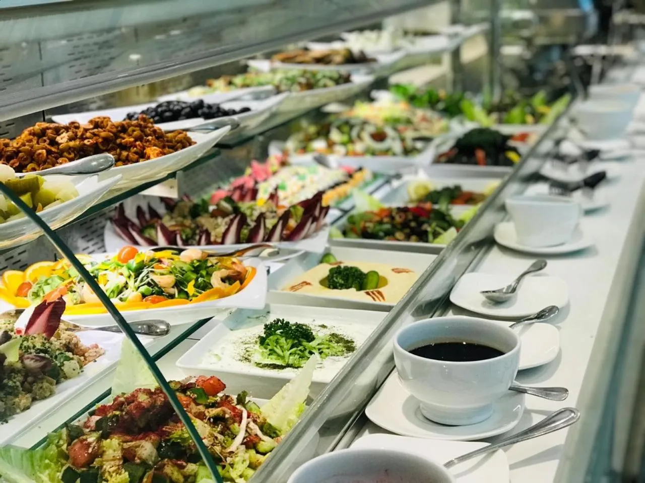 Meals in Holiday Inn Meydan, an IHG Hotel