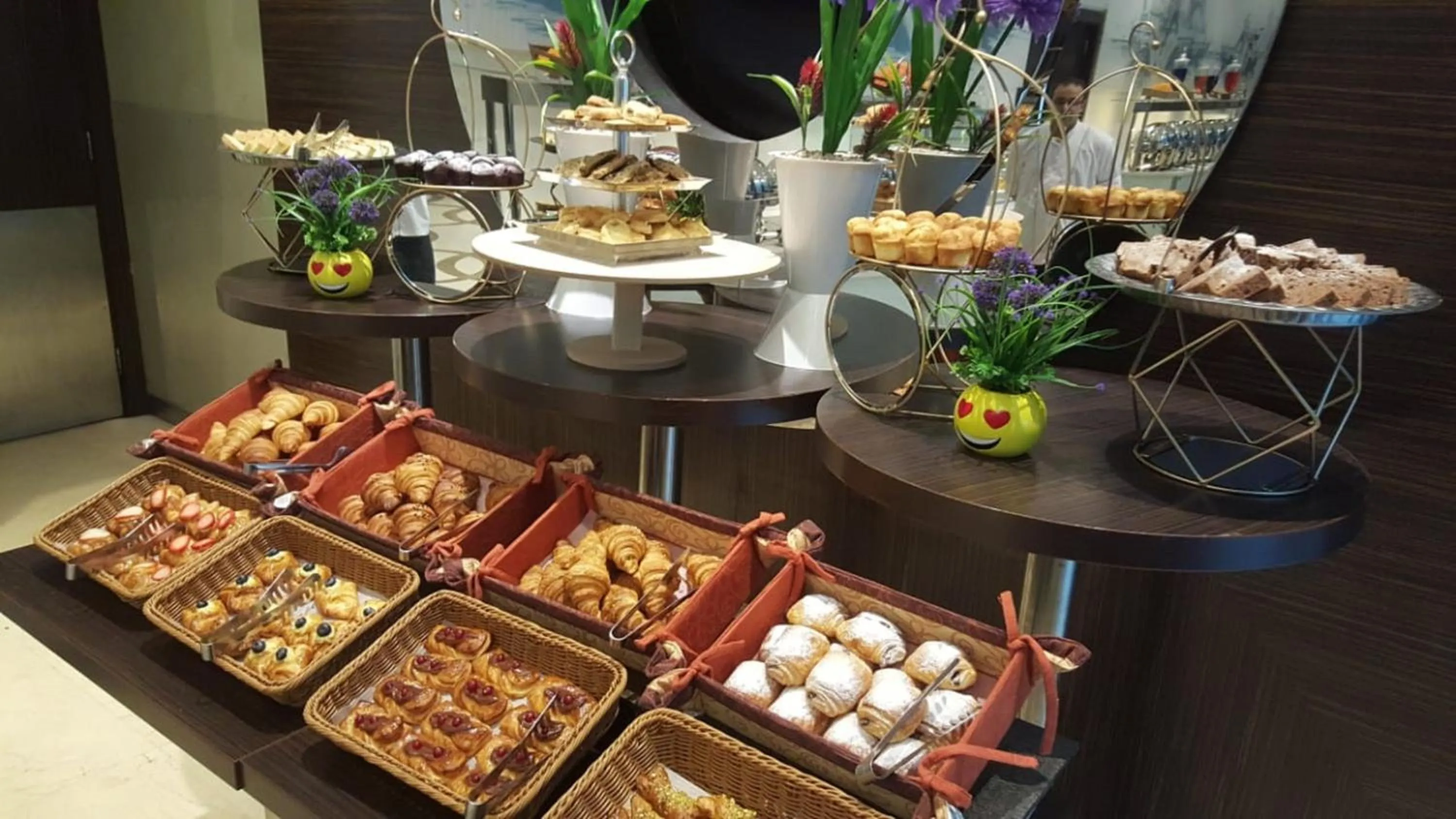 Restaurant/places to eat, Food in Holiday Inn Meydan, an IHG Hotel