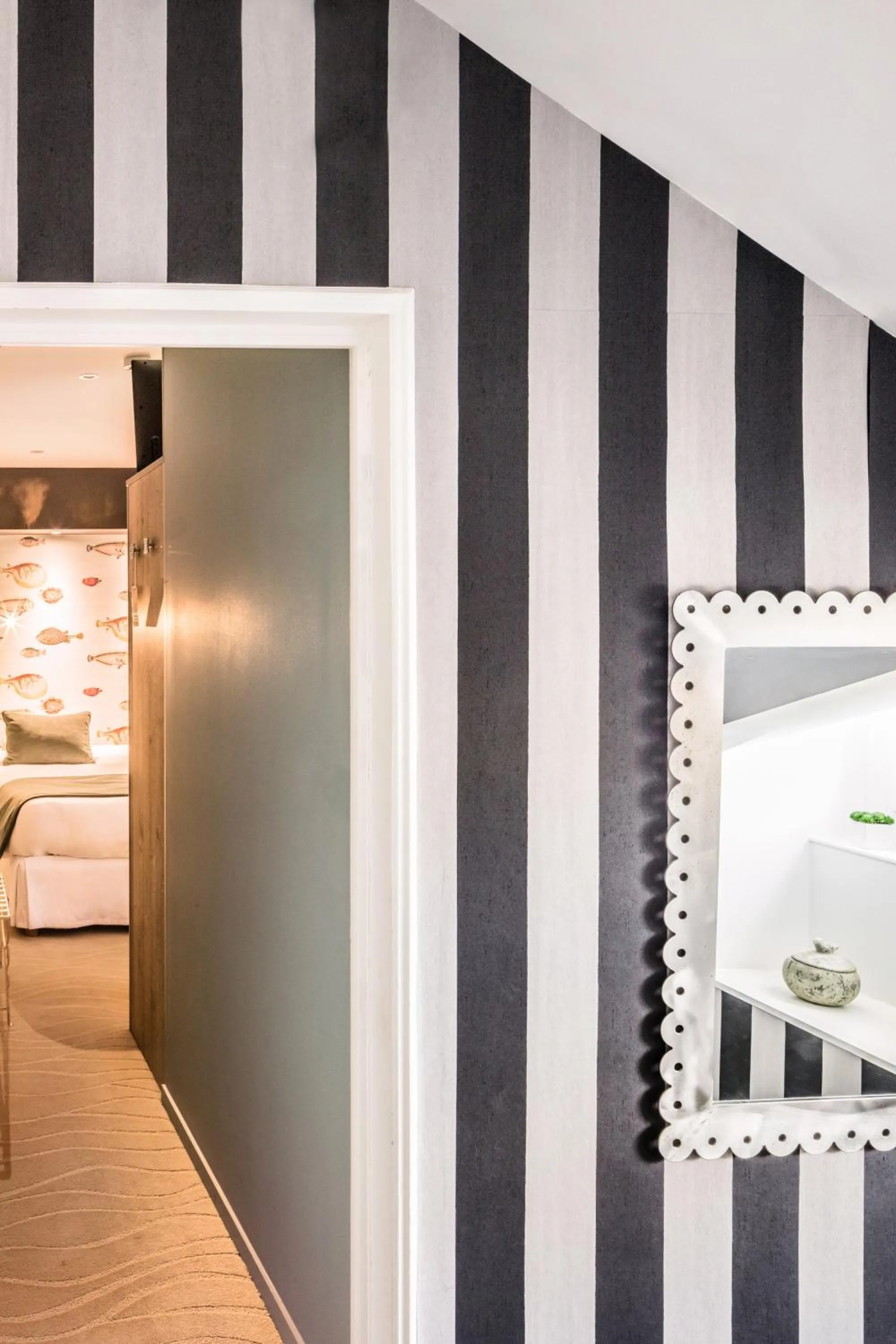 Bed in Hôtel Les Agapanthes-Logis Hôtel