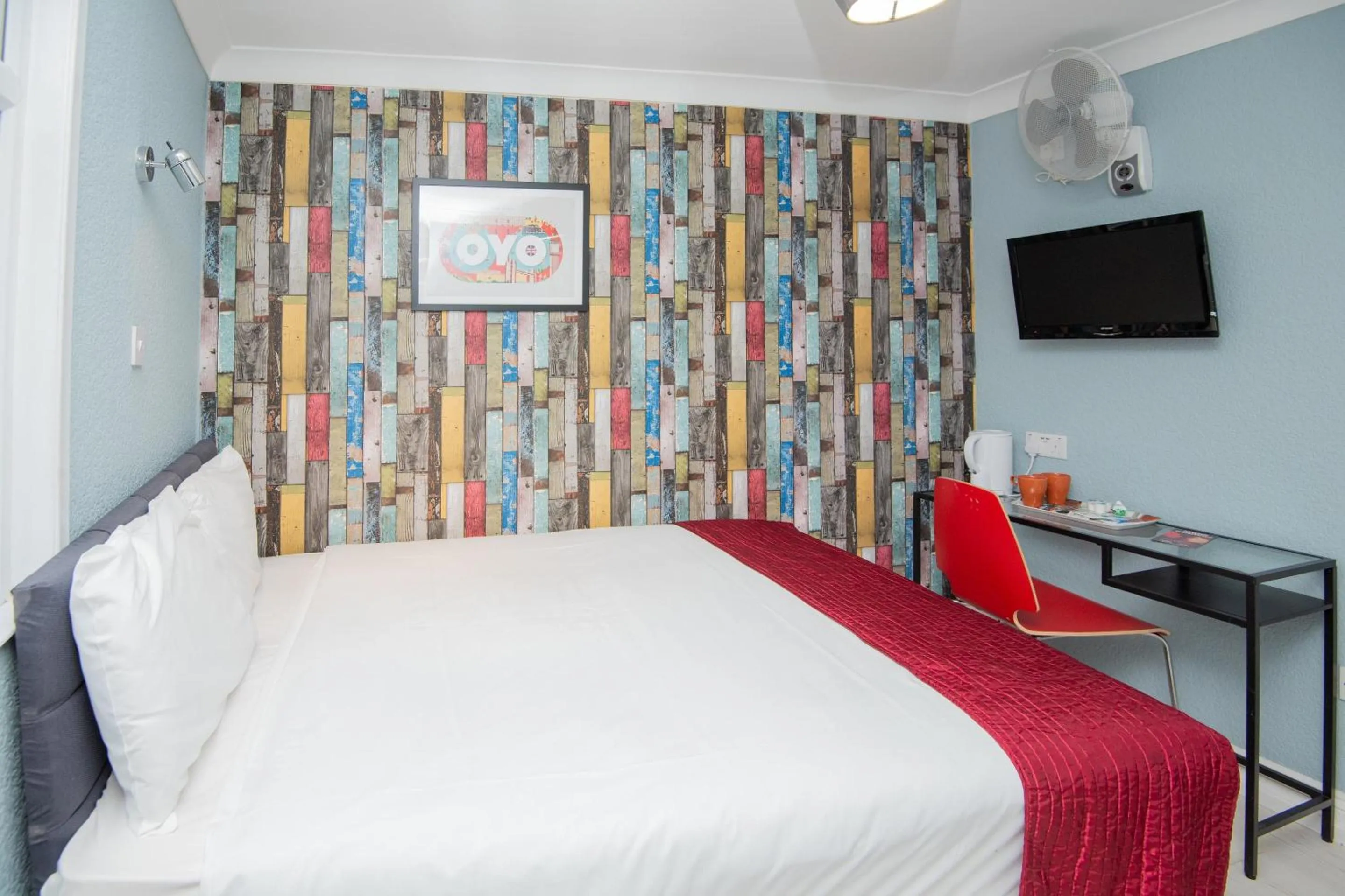 Bedroom in Sino Hotel