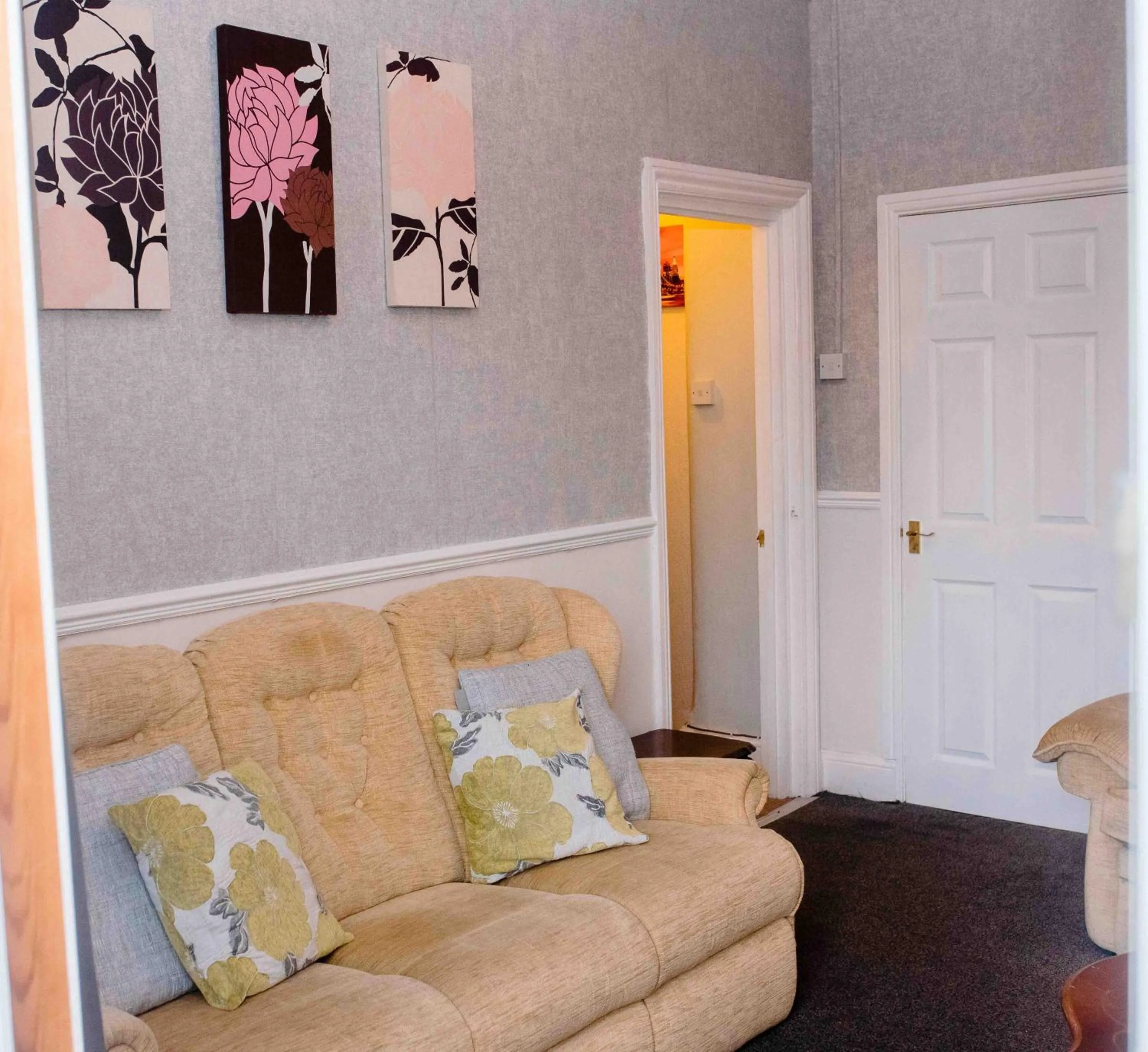 Living room in THE CHADWICK