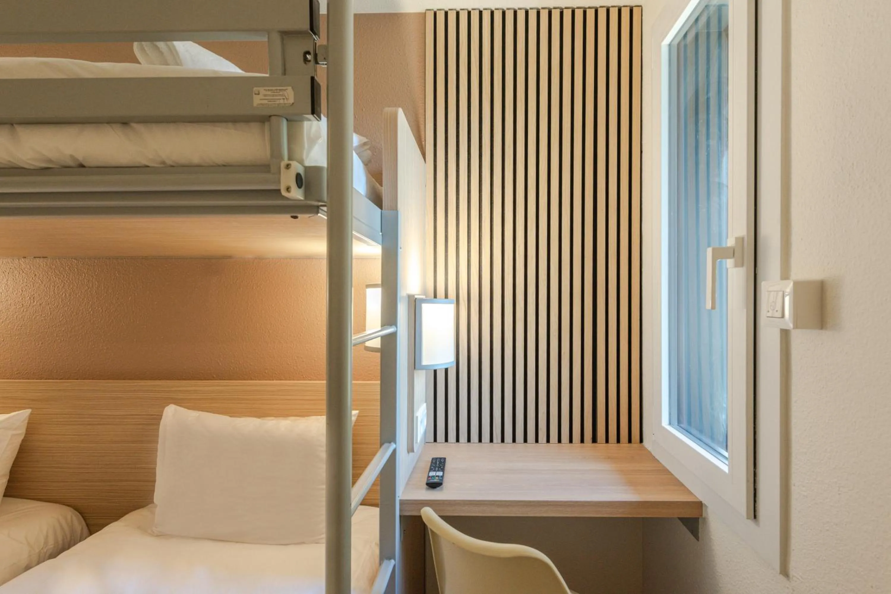 Bed in Premiere Classe Toulon La Seyne-sur-Mer