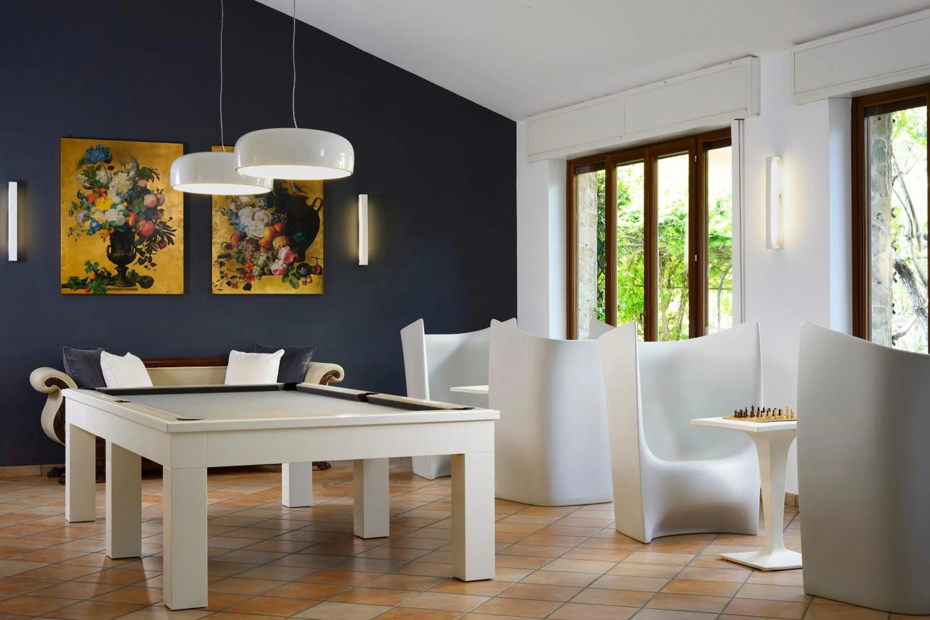 Communal lounge/ TV room in Hotel La Playa