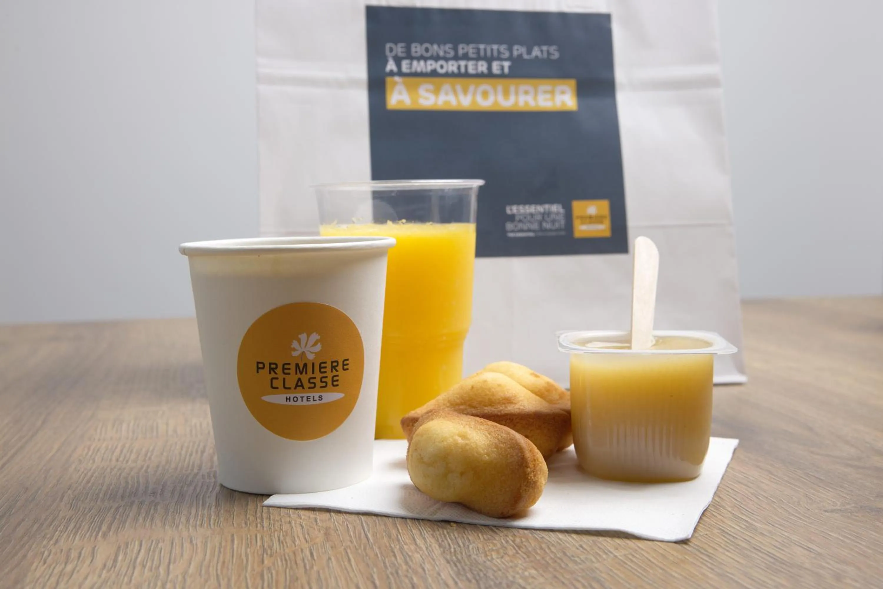 Food and drinks in Premiere Classe Tours Nord