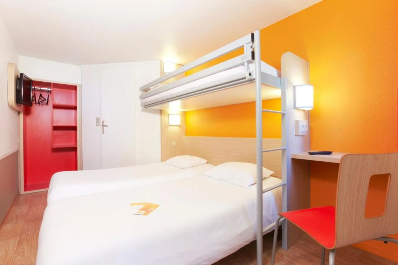 bunk bed, Bed in Premiere Classe Tours Nord