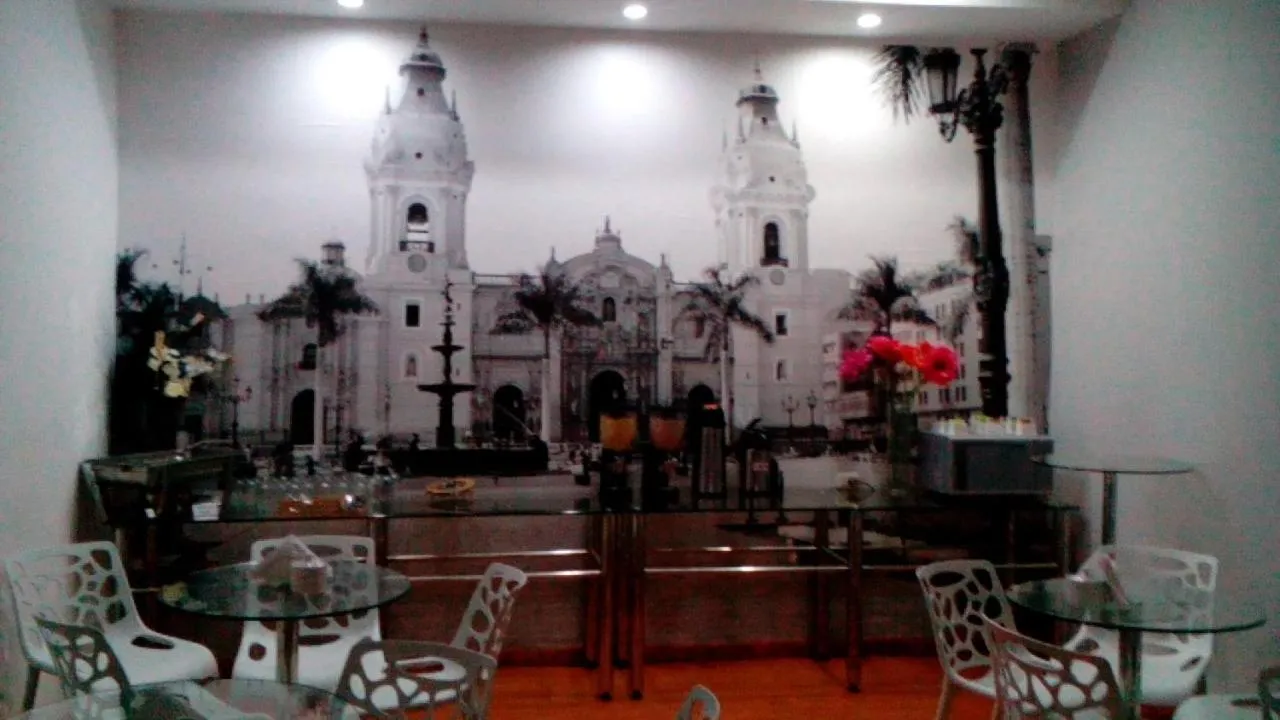 Restaurant/places to eat in Hotel Inka Path