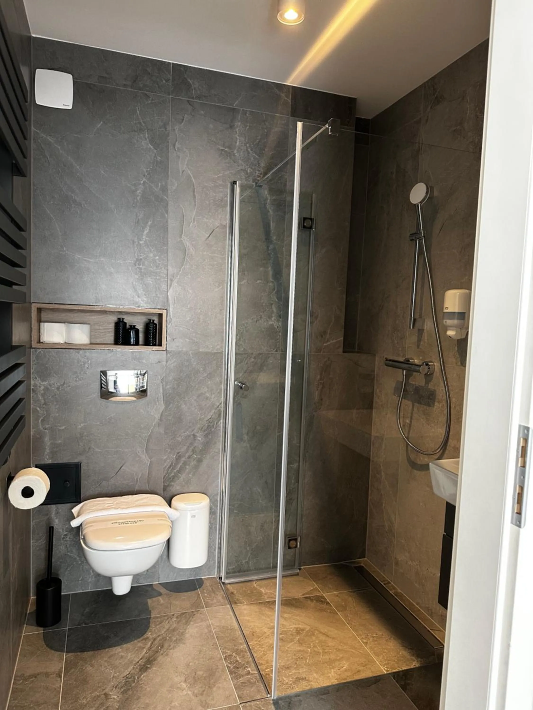 Bathroom in Willa 777 Krasickiego