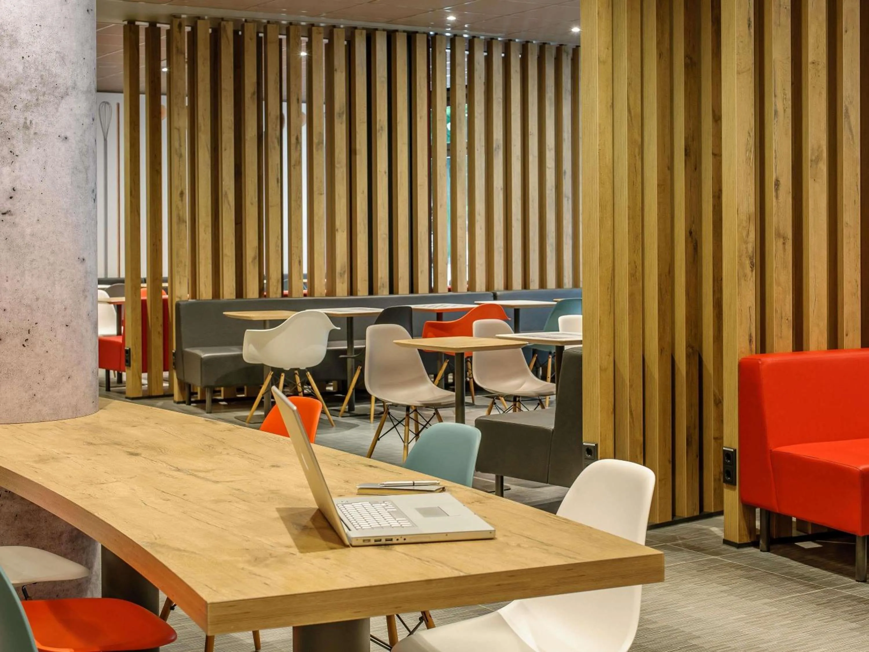 Breakfast in ibis Berlin Kurfuerstendamm