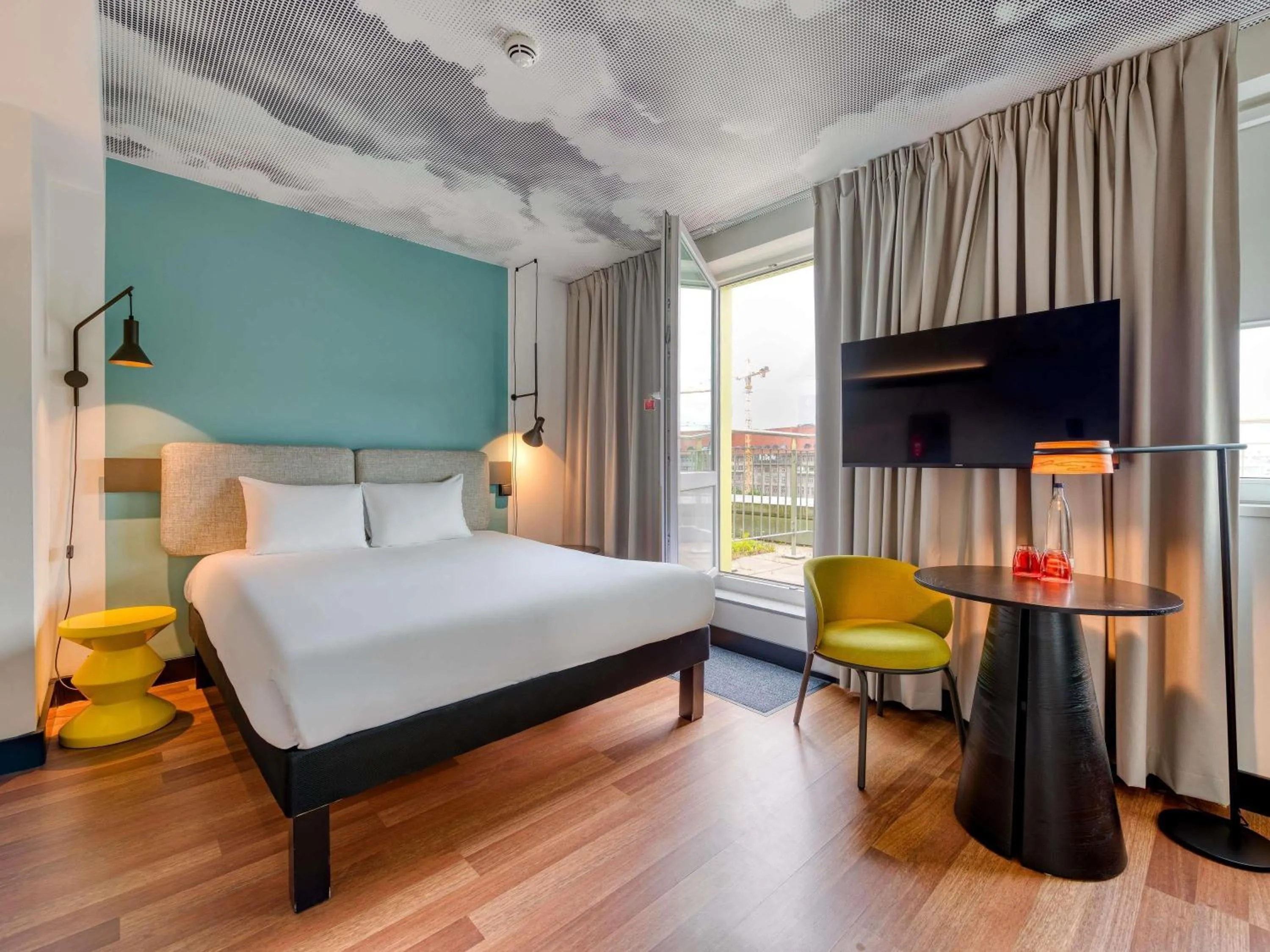 Bedroom, Bed in ibis Berlin Kurfuerstendamm