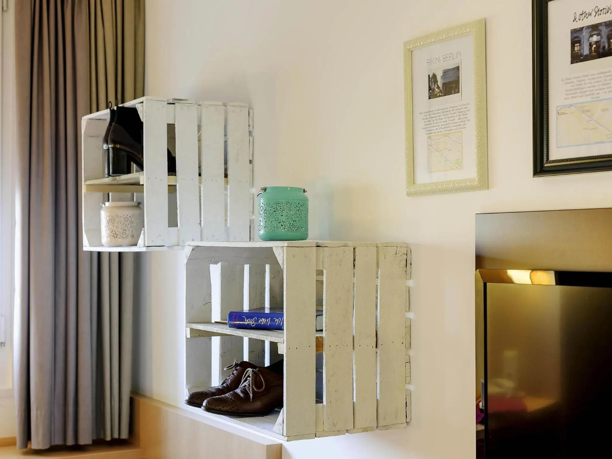 Bedroom in ibis Berlin Kurfuerstendamm