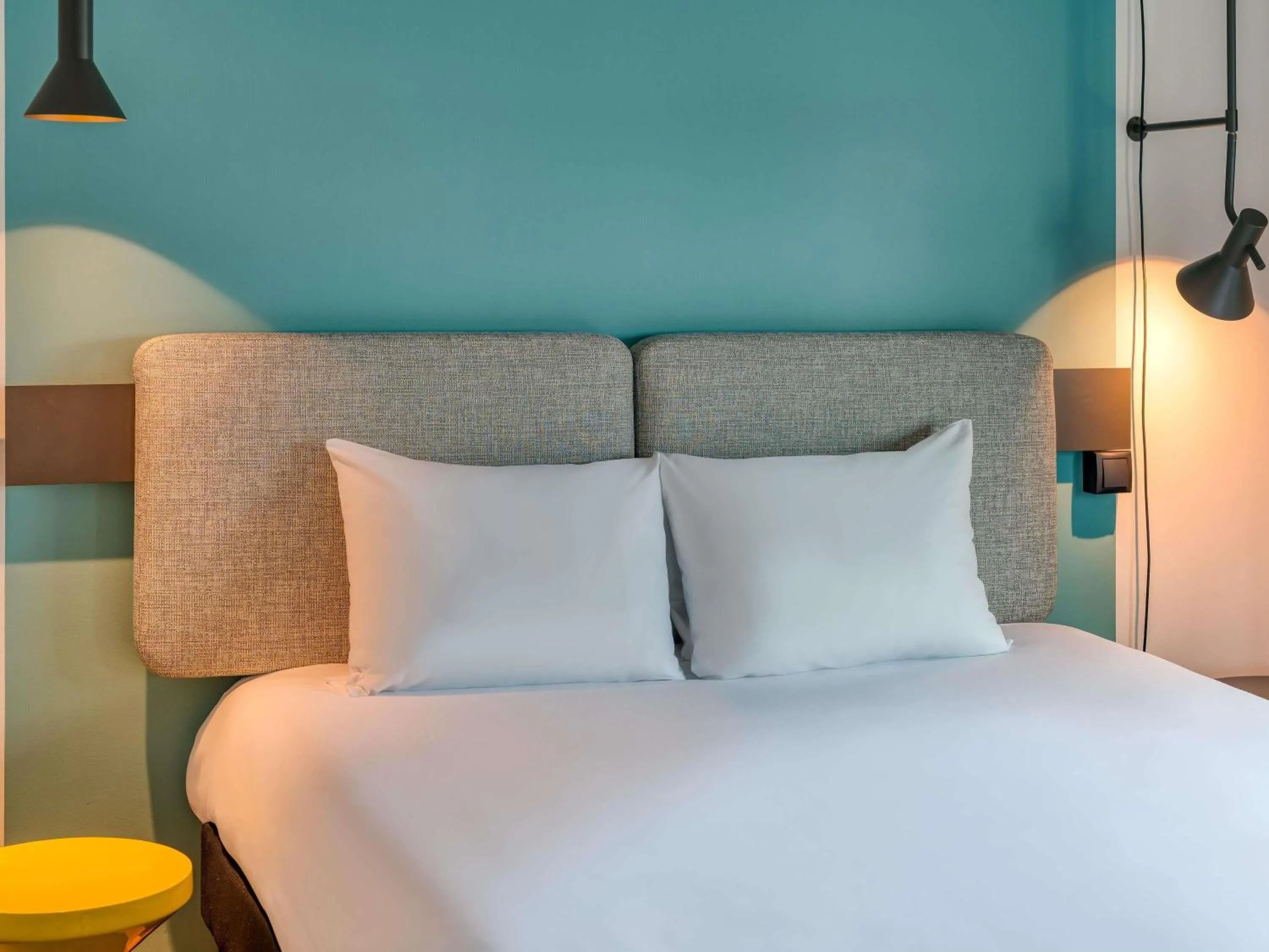 Bedroom, Bed in ibis Berlin Kurfuerstendamm