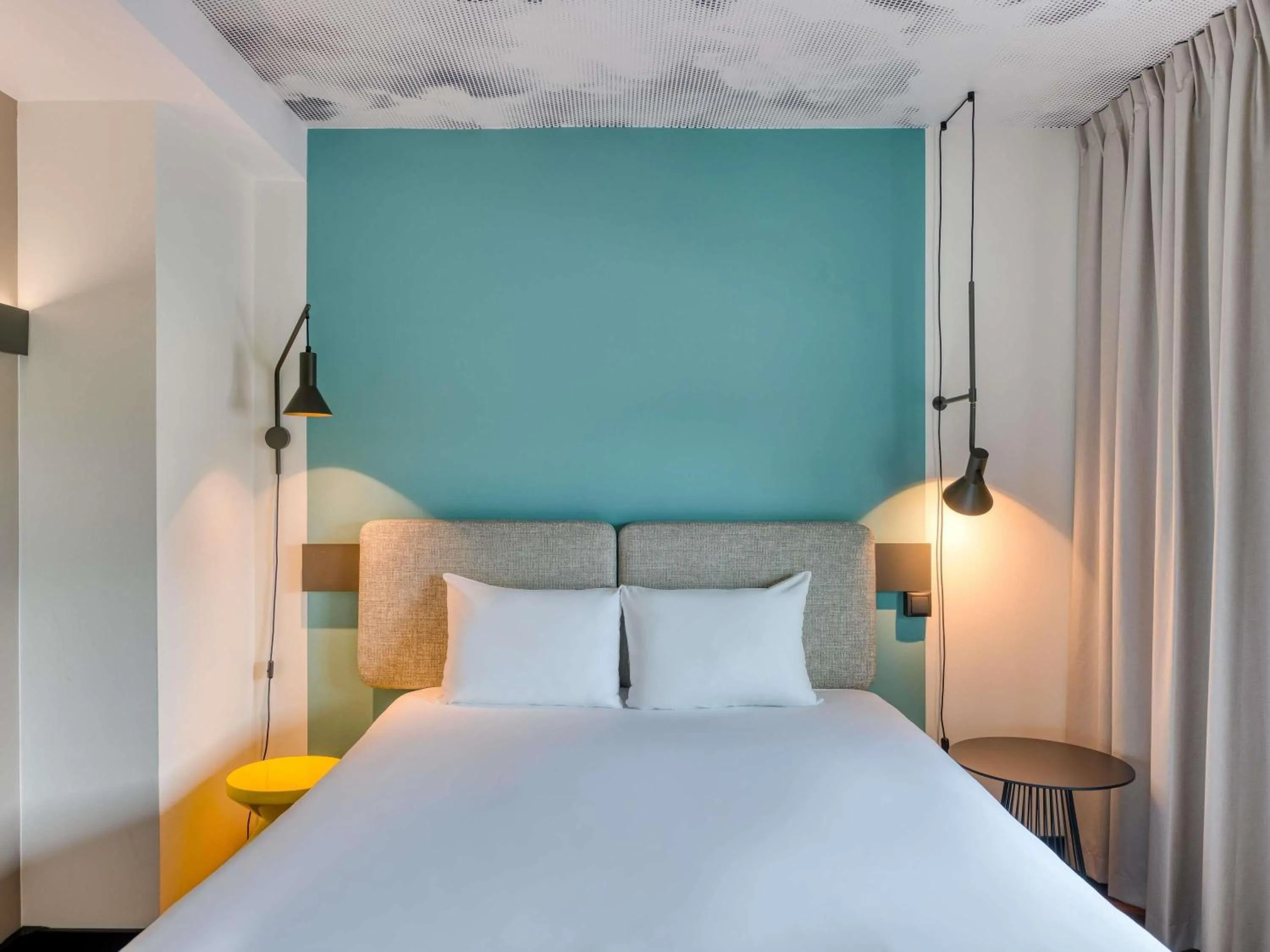 Bedroom, Bed in ibis Berlin Kurfuerstendamm