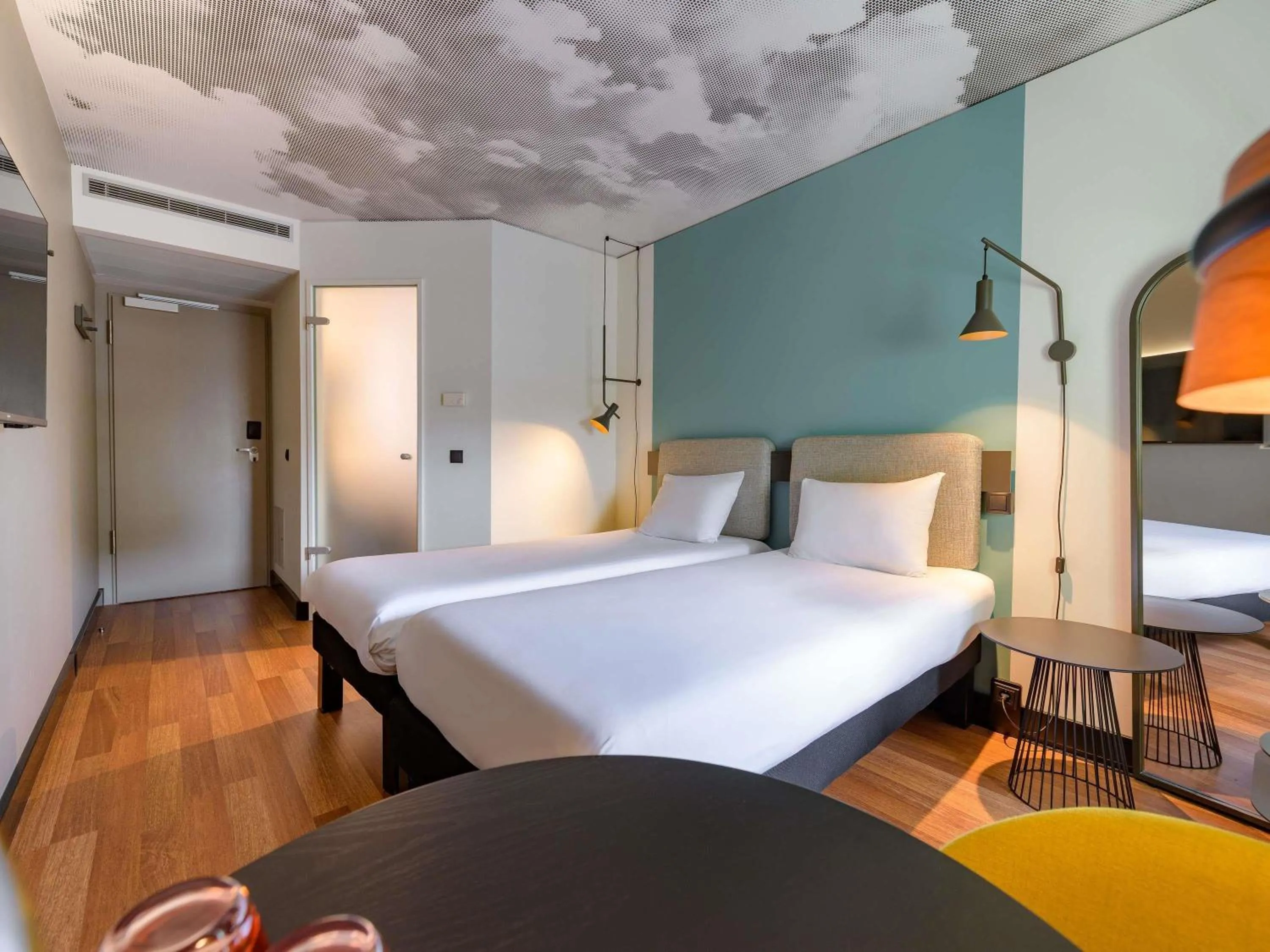 Bedroom, Bed in ibis Berlin Kurfuerstendamm