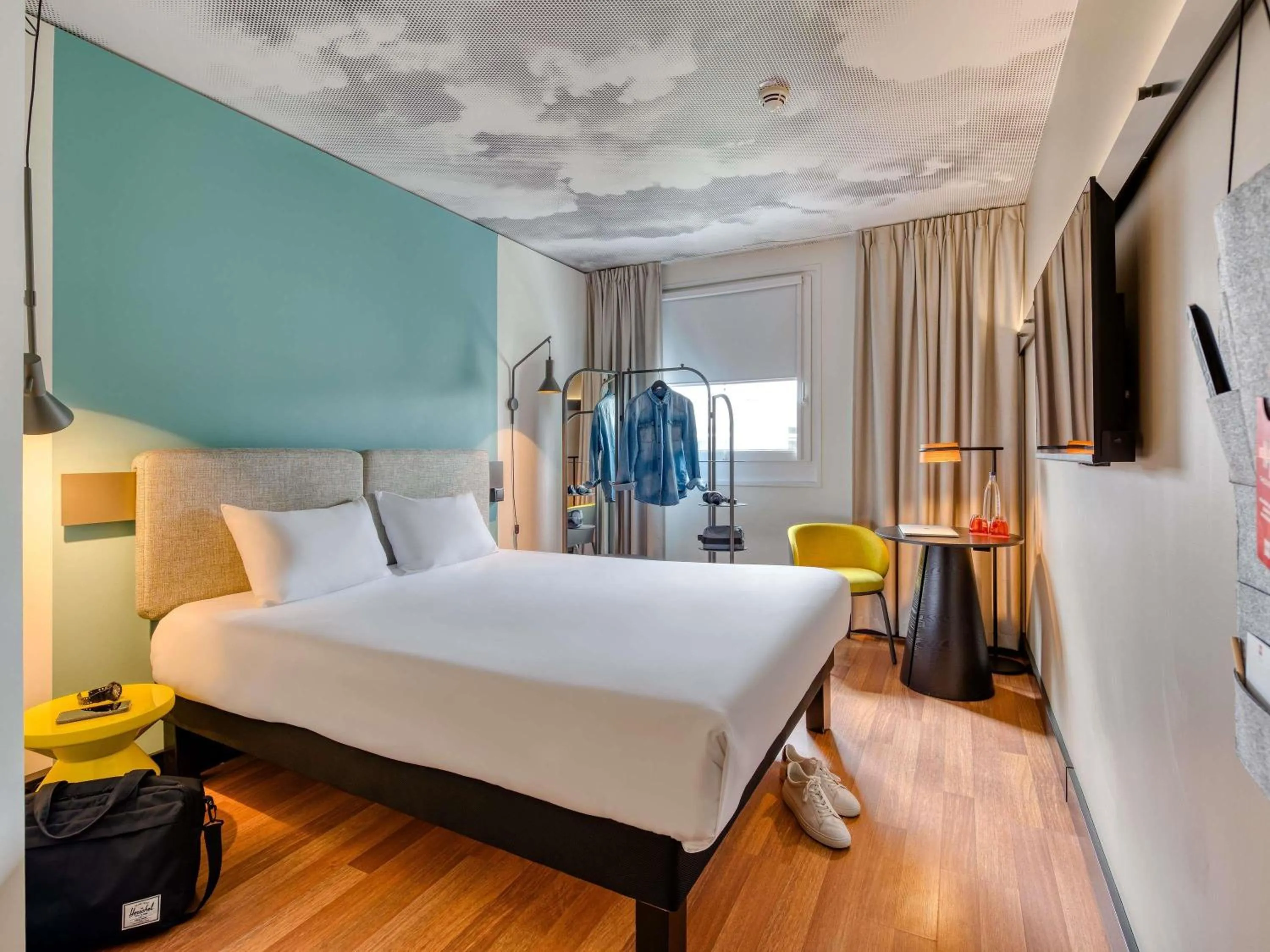 Bedroom, Bed in ibis Berlin Kurfuerstendamm