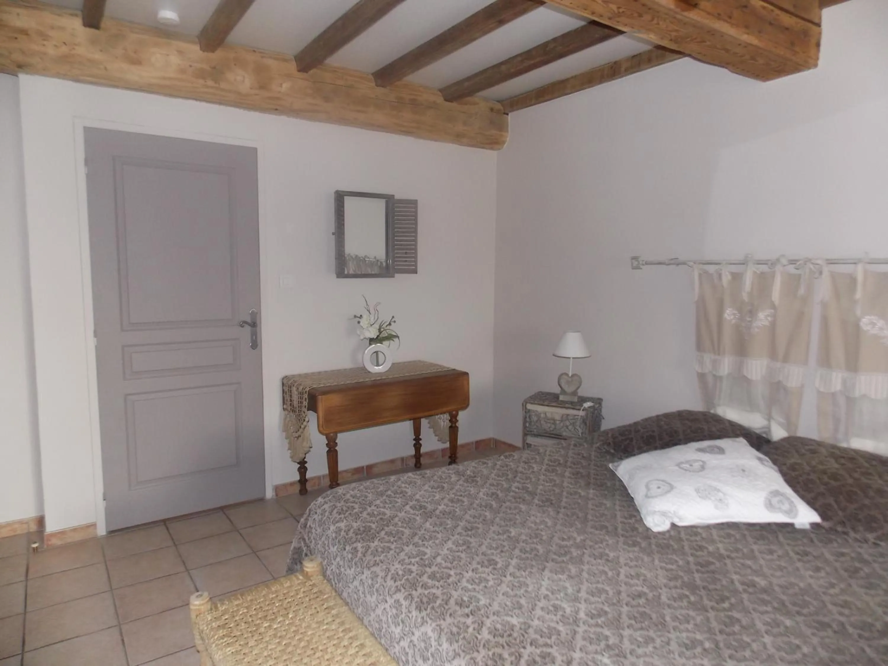Photo of the whole room, Bed in A La Mare du Vieux Chêne