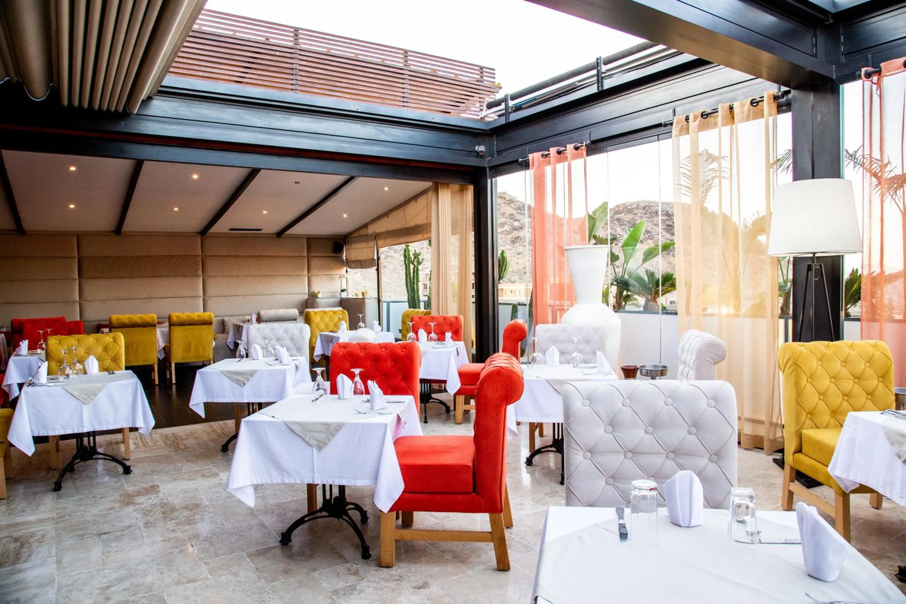 Restaurant/places to eat in Medina Loft & Spa