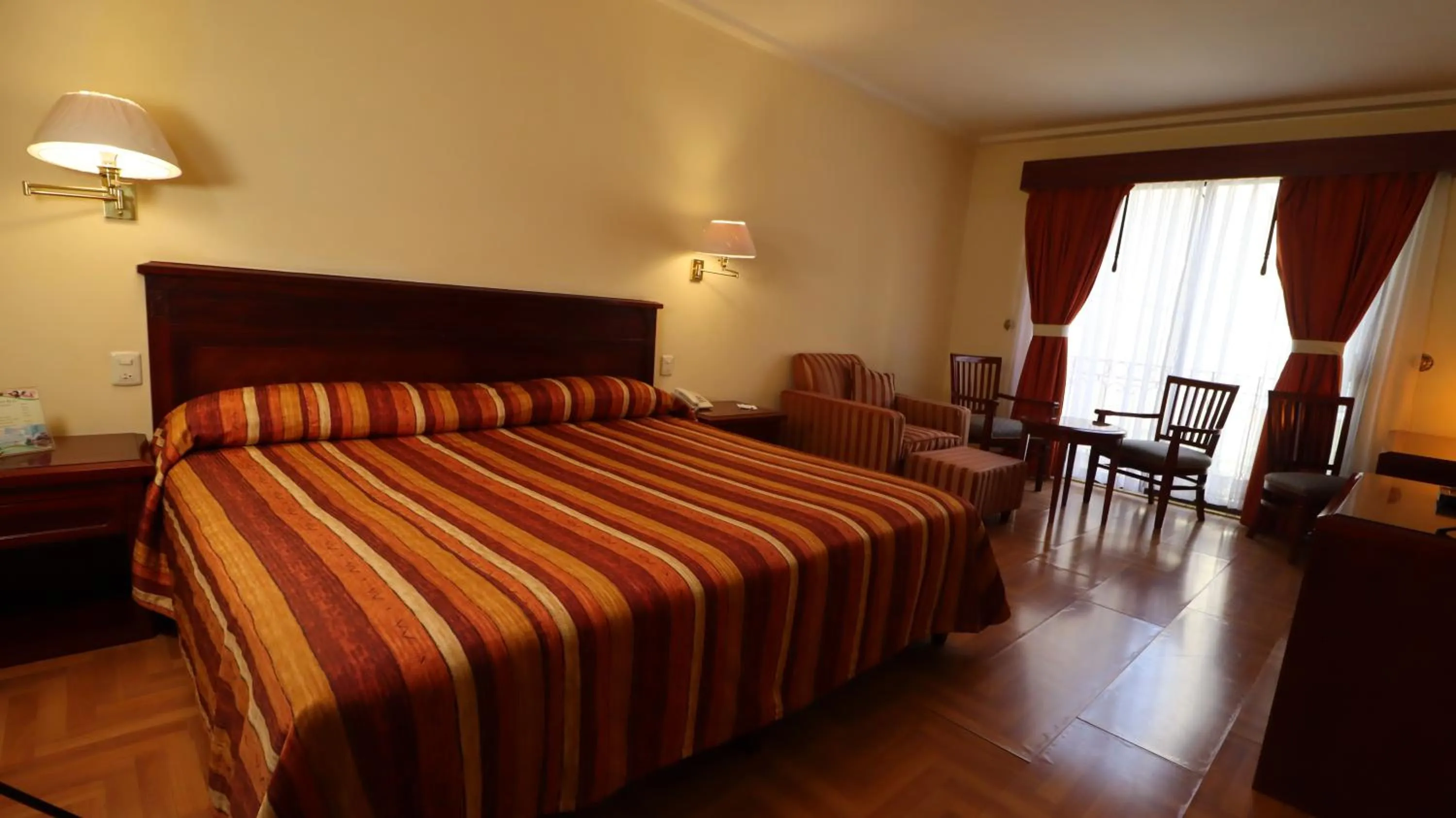 Photo of the whole room, Bed in Hotel Casa Real Tehuacan