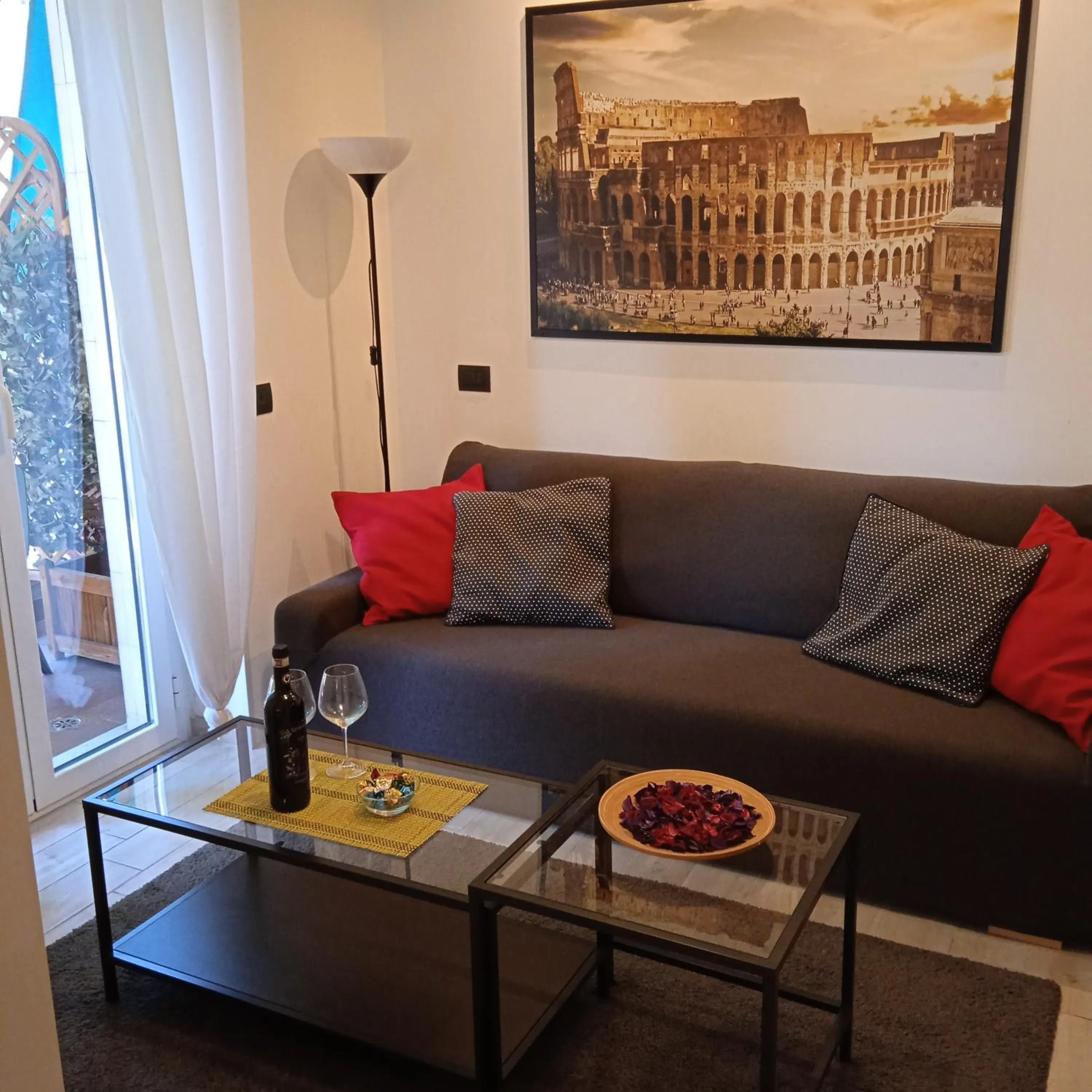 Living room in Vatican Break Home