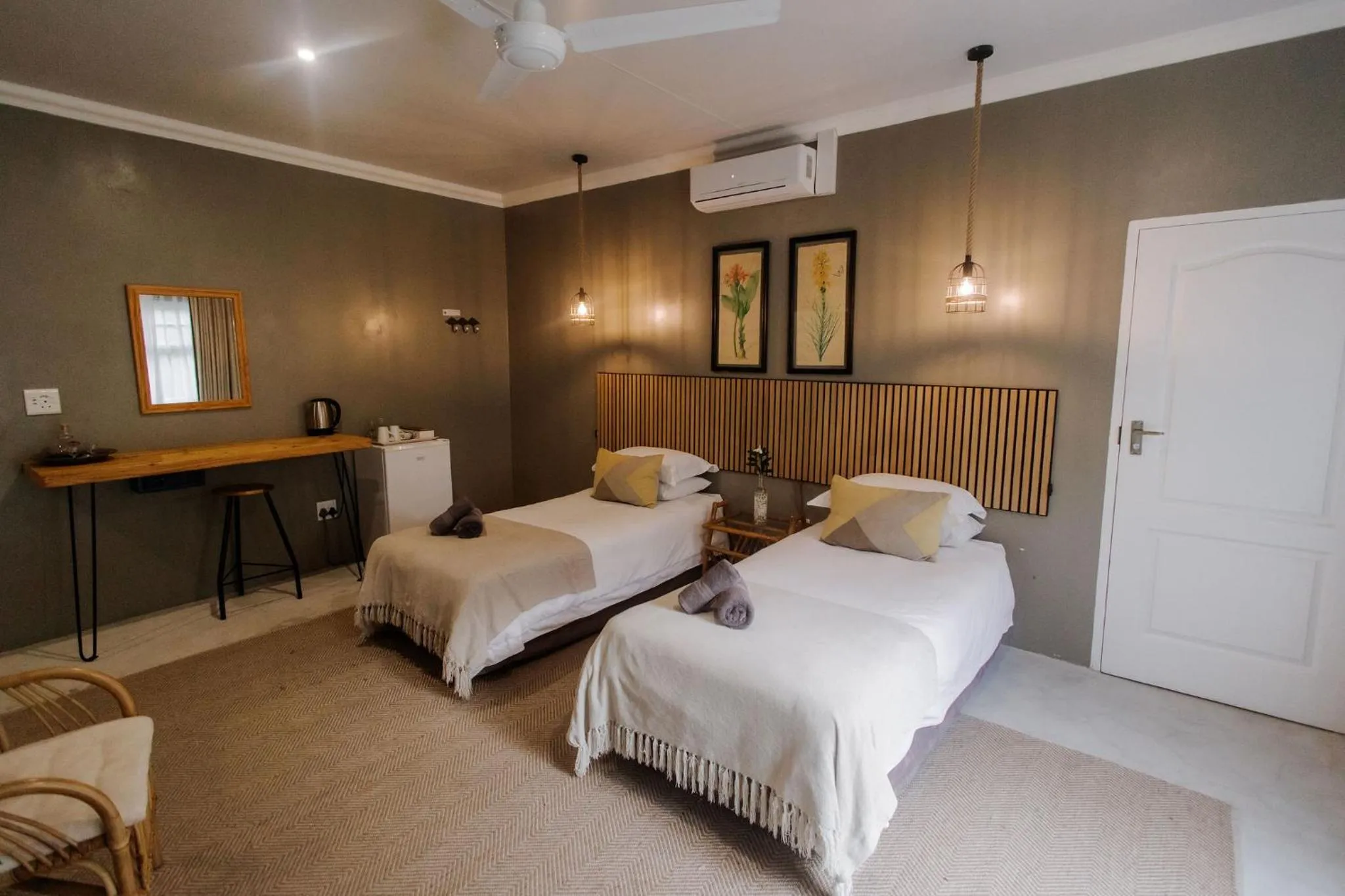 Bedroom, Bed in iGwalagwala Guest House