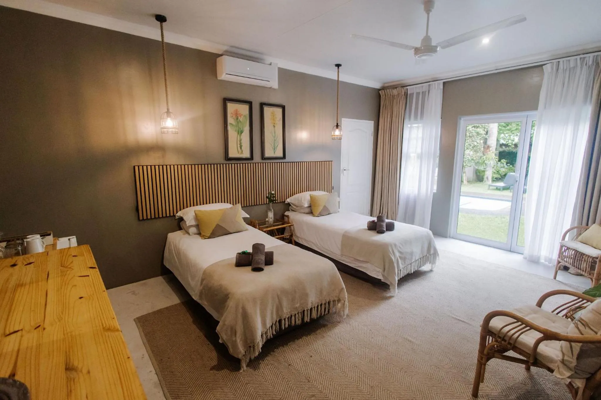 Bedroom, Bed in iGwalagwala Guest House