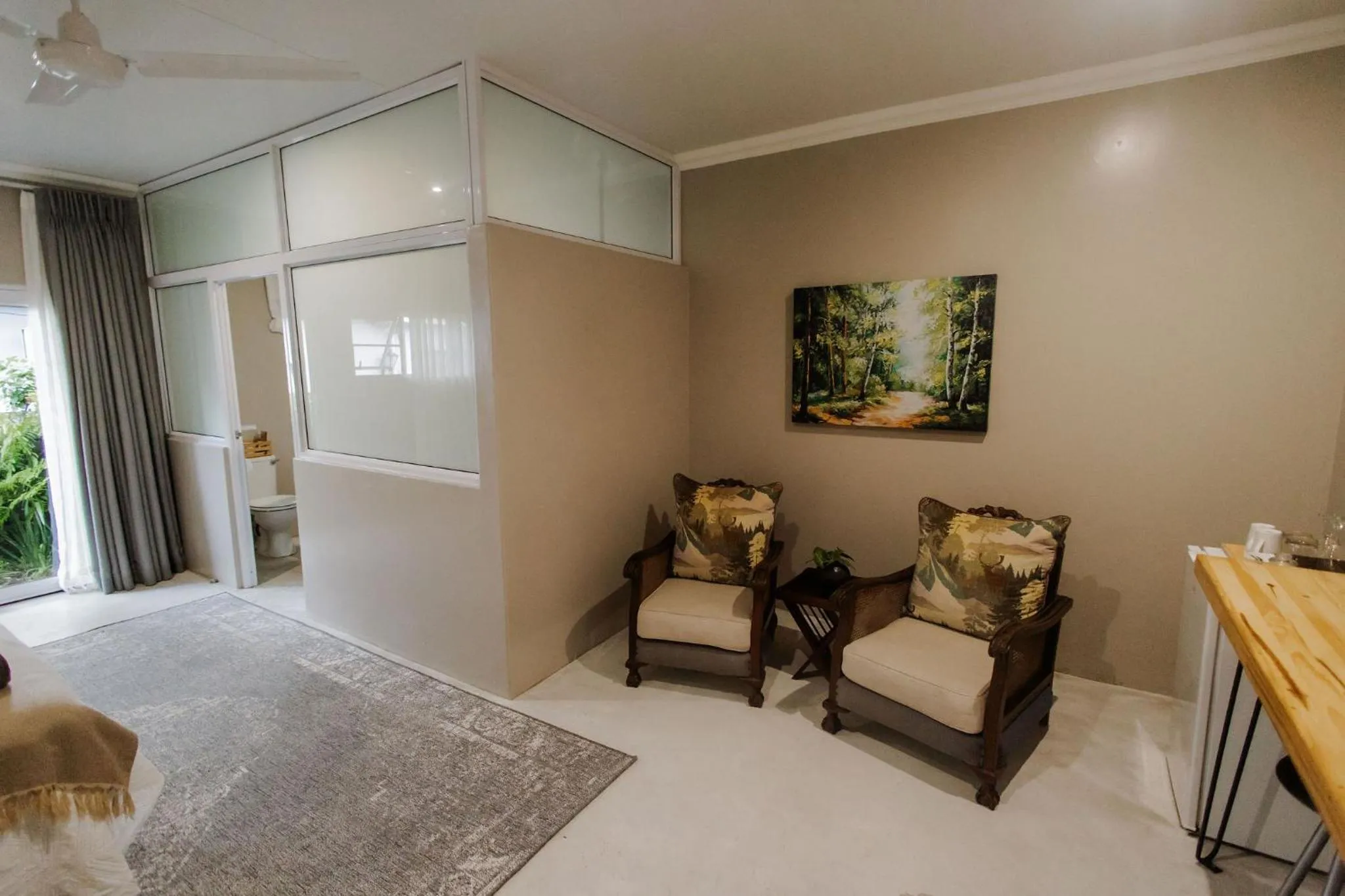 Seating area in iGwalagwala Guest House