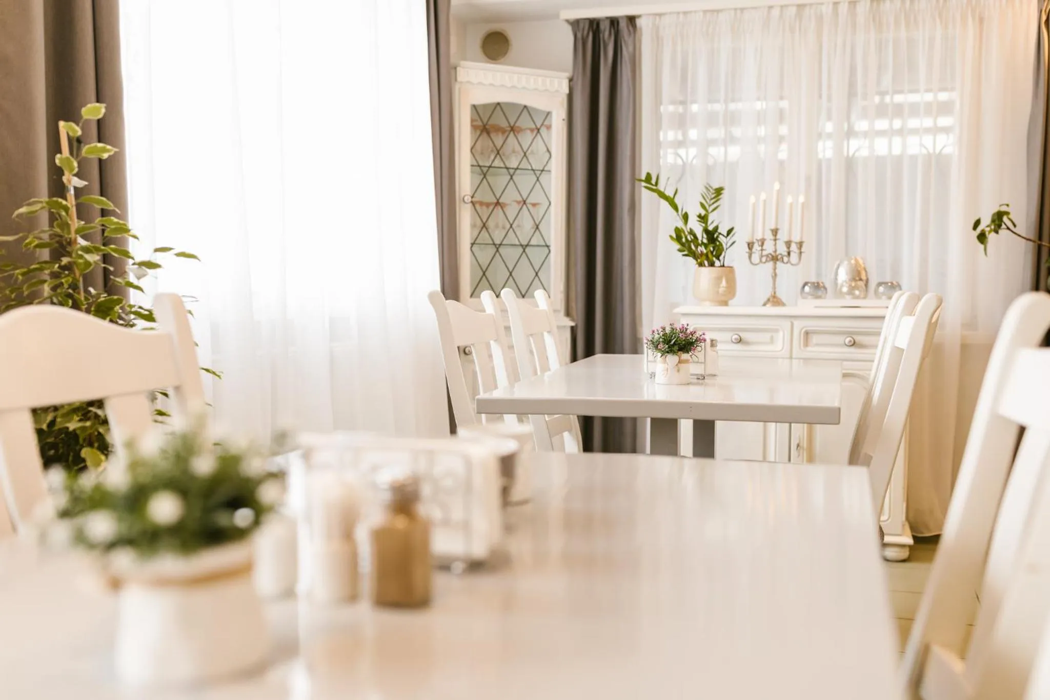Dining area in Villa Helvetia