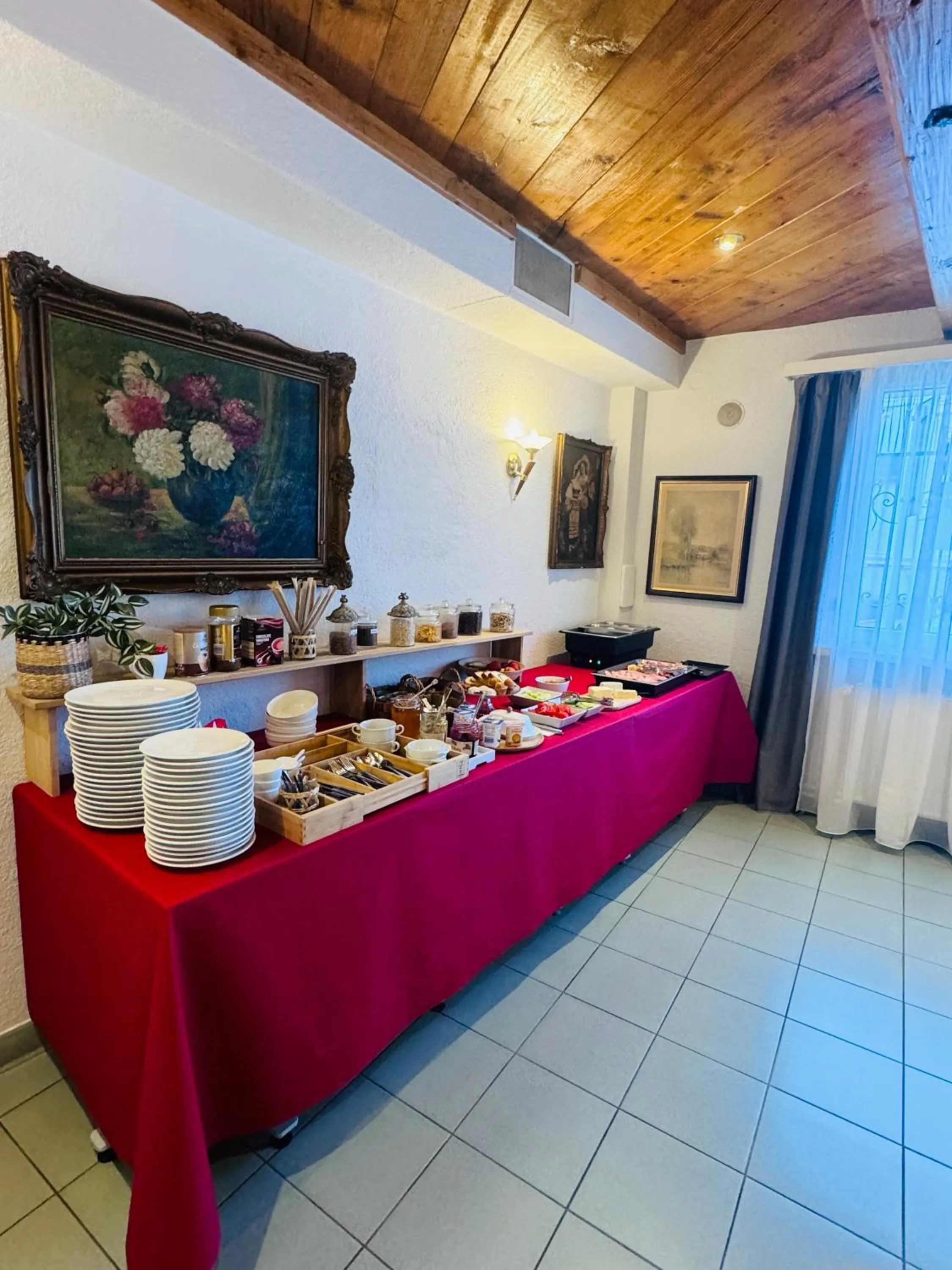 Buffet breakfast in Villa Helvetia