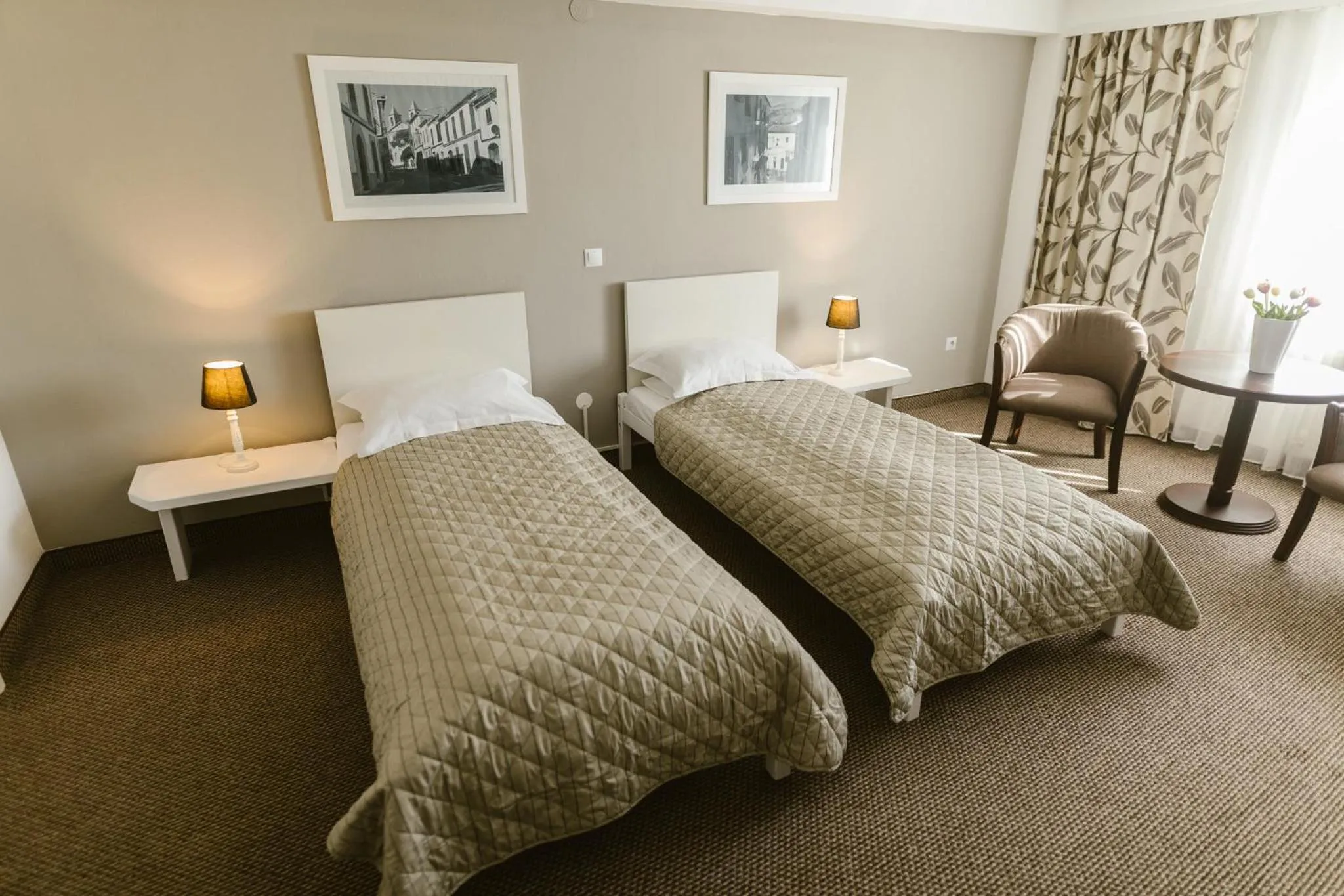 Photo of the whole room, Bed in Villa Helvetia