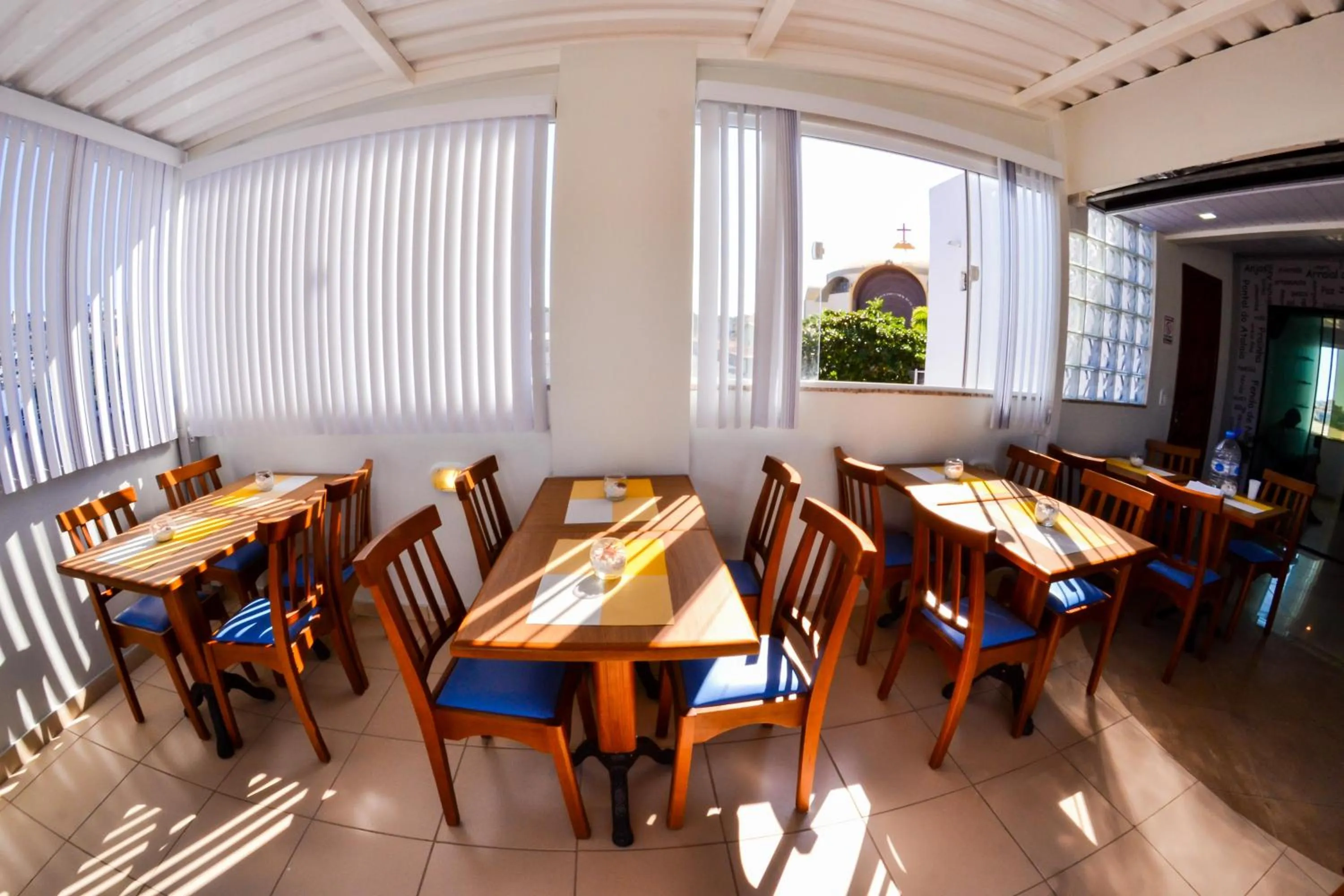 Dining area in Pousada Fernandes