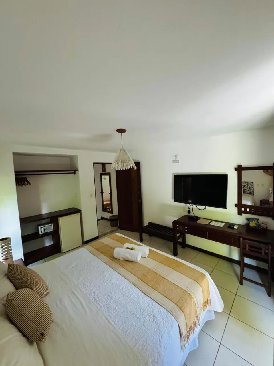 TV and multimedia, Bed in Pousada Coisa e Tao